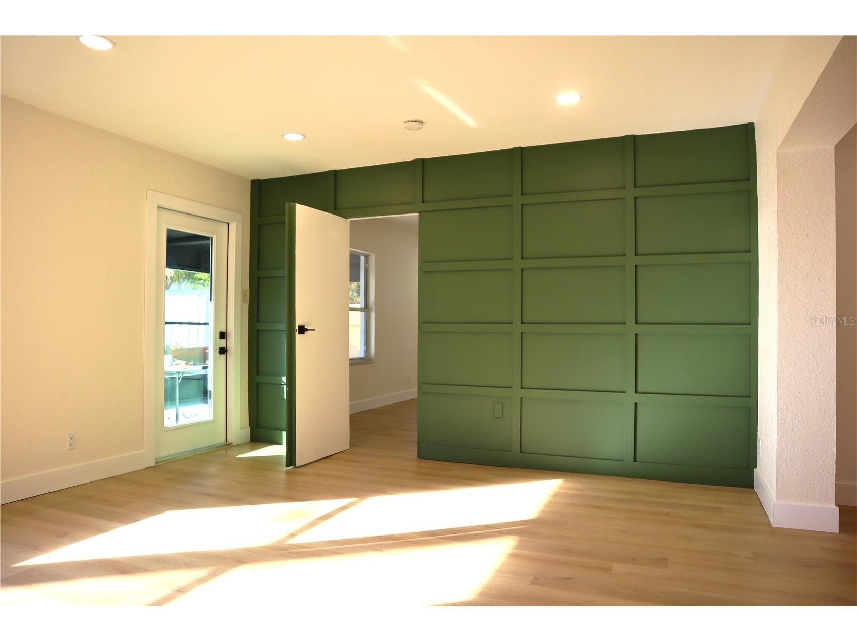 3530 25th Avenue N Saint Petersburg FL 33713 TB8458007 image23