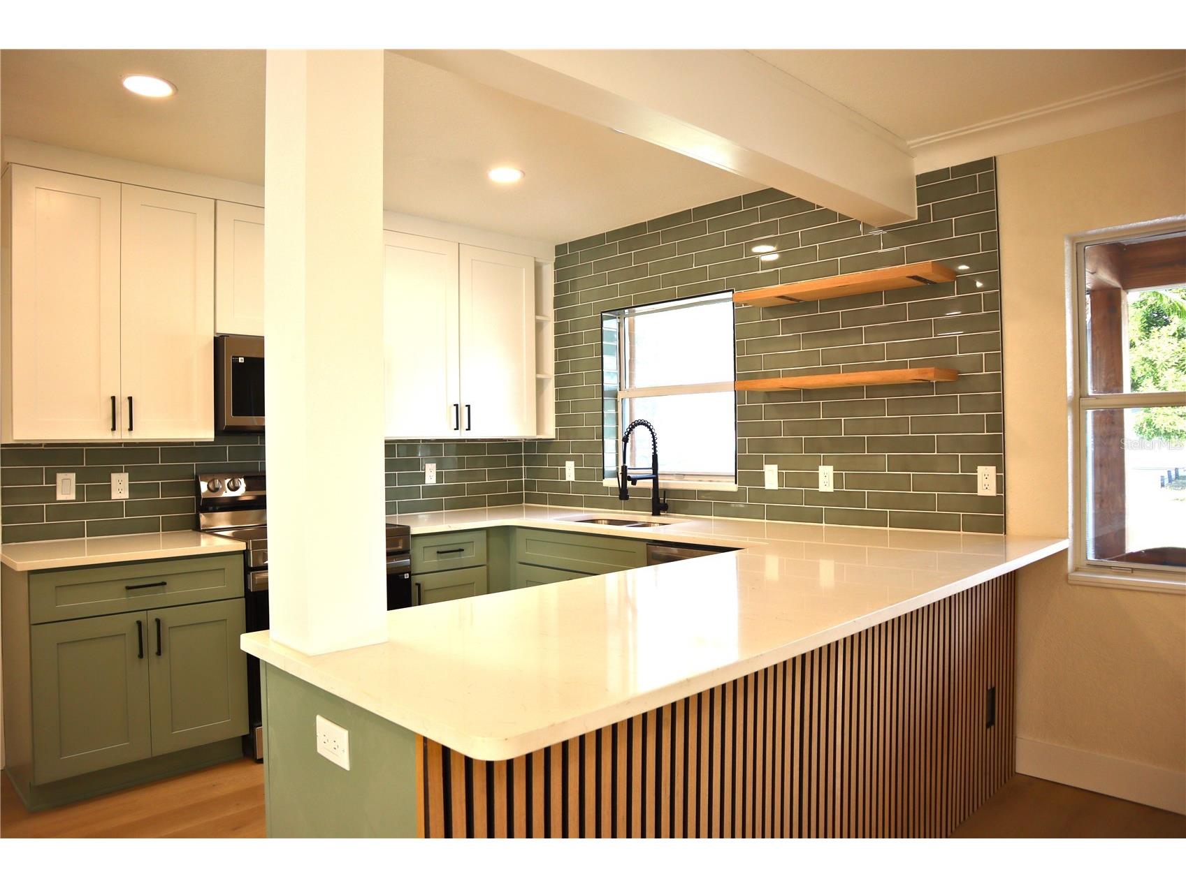 3530 25th Avenue N Saint Petersburg FL 33713 TB8458007 image6