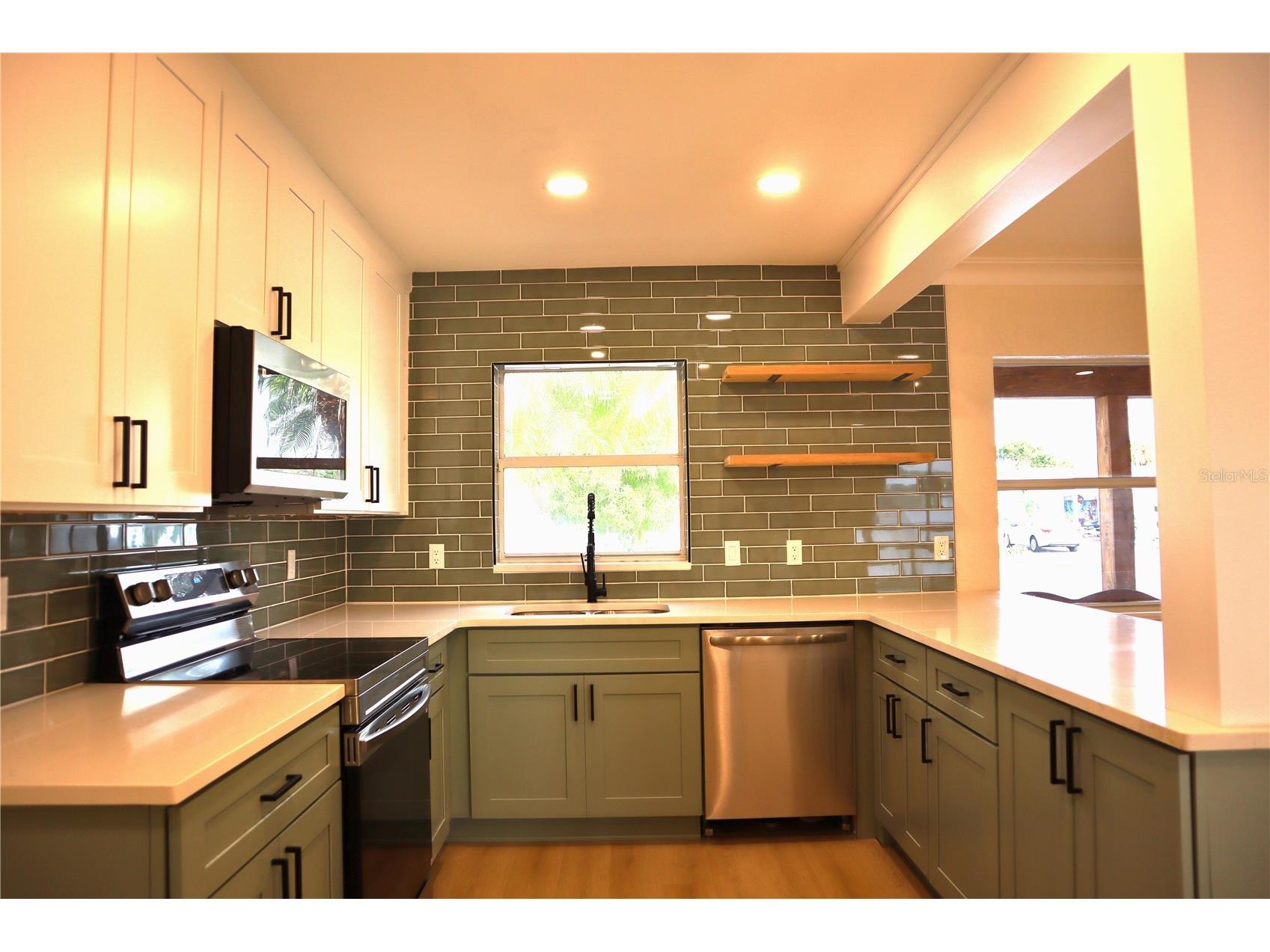 3530 25th Avenue N Saint Petersburg FL 33713 TB8458007 image9