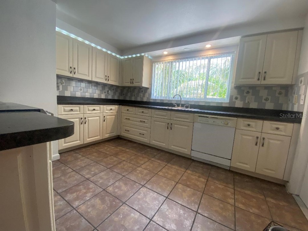 3530 Beechwood Terrace N Pinellas Park FL 33781 W7876701 image37