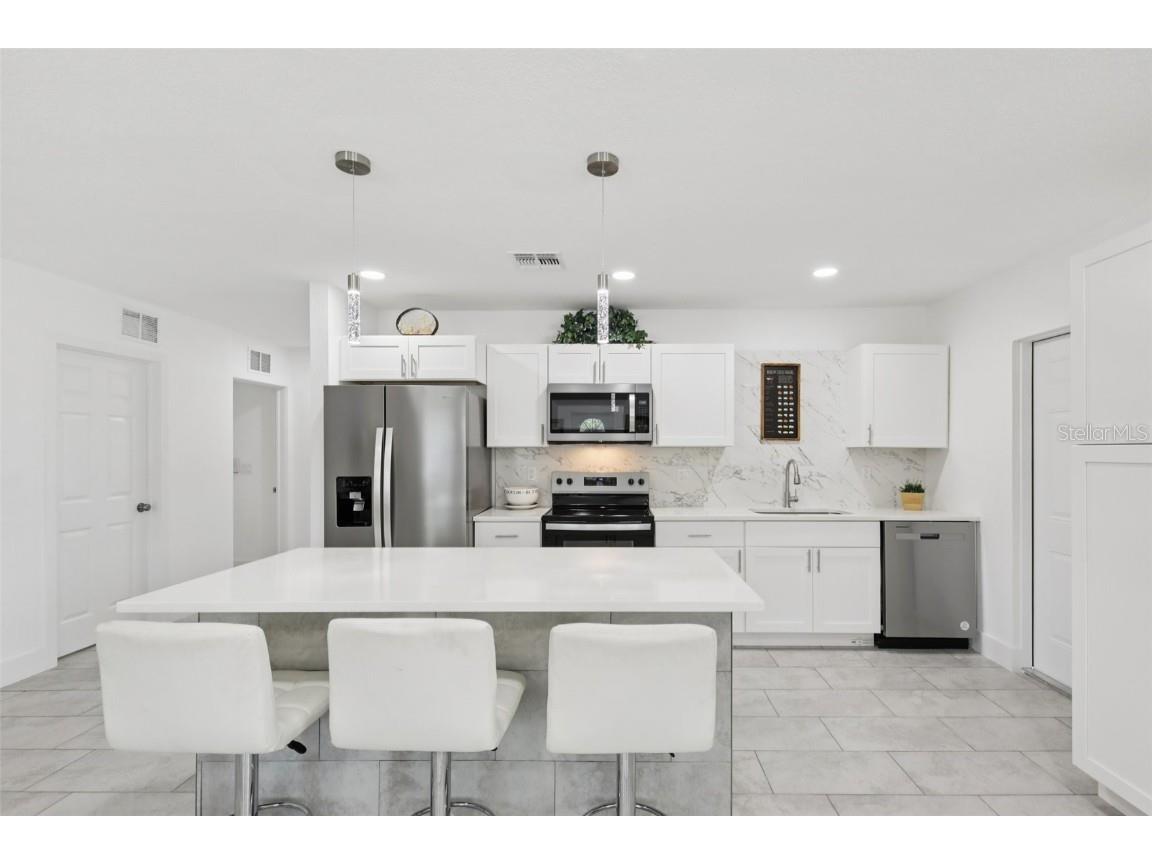 3530 Goodrich Avenue Sarasota FL 34234 A4667097 image11