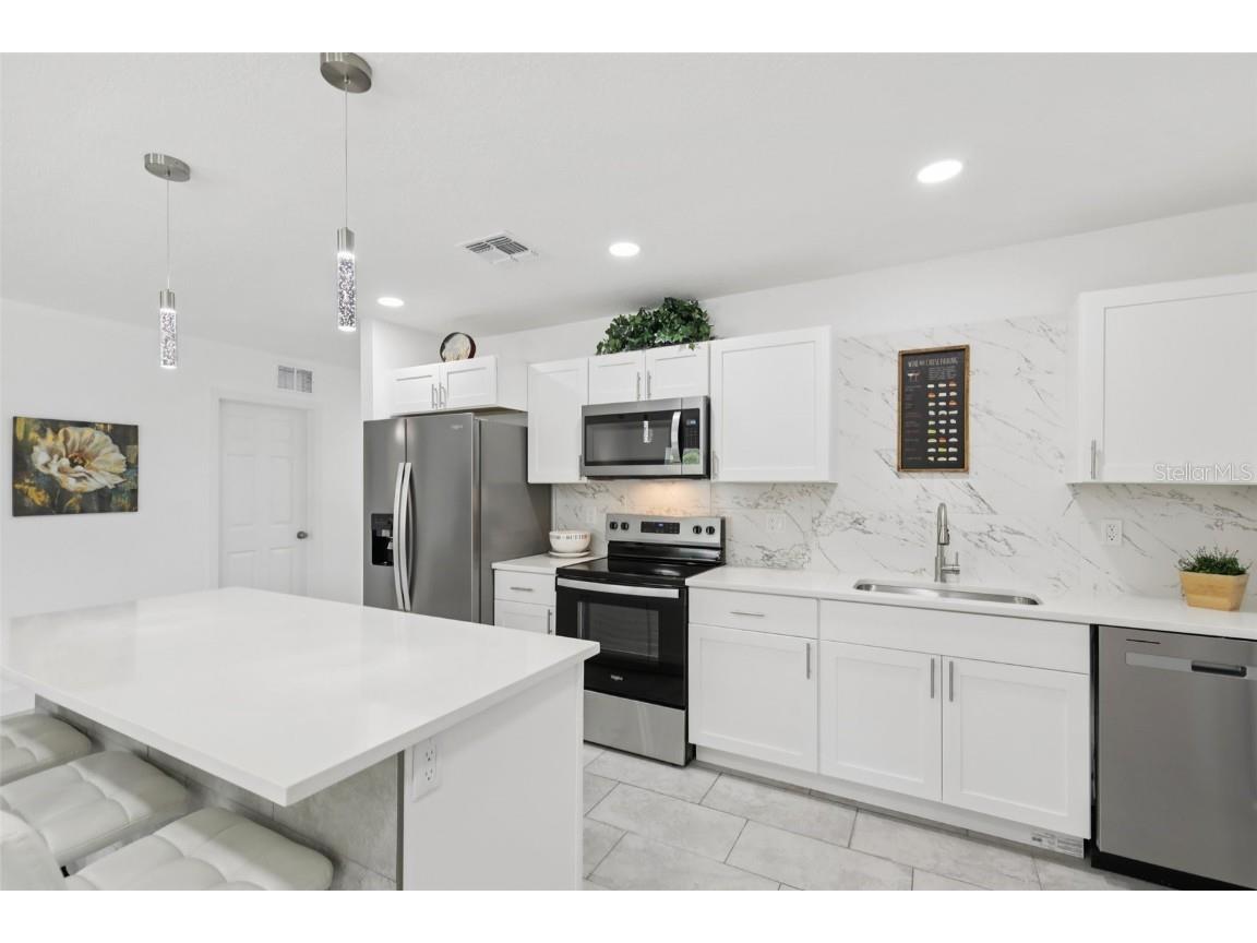 3530 Goodrich Avenue Sarasota FL 34234 A4667097 image13