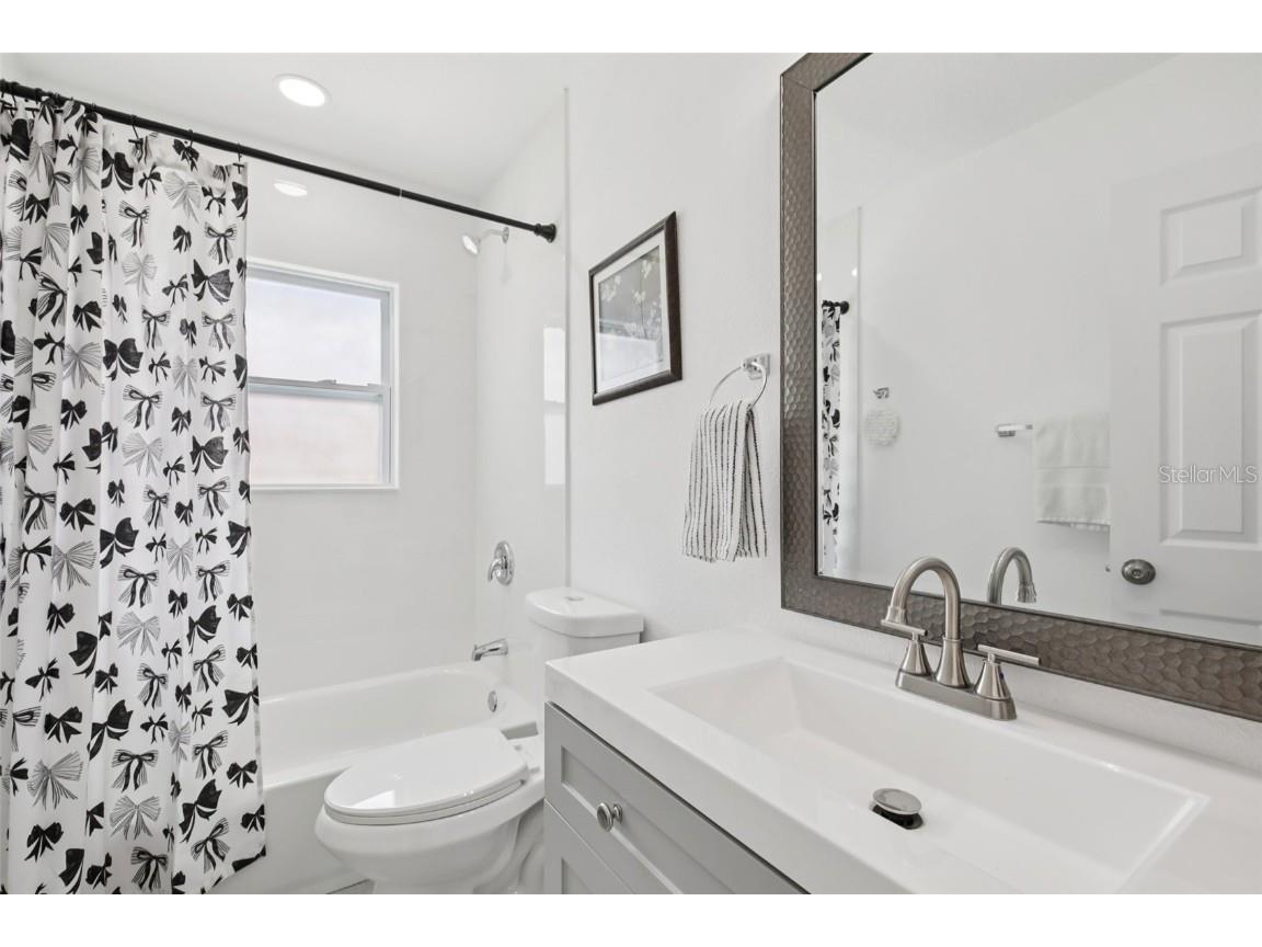 3530 Goodrich Avenue Sarasota FL 34234 A4667097 image23