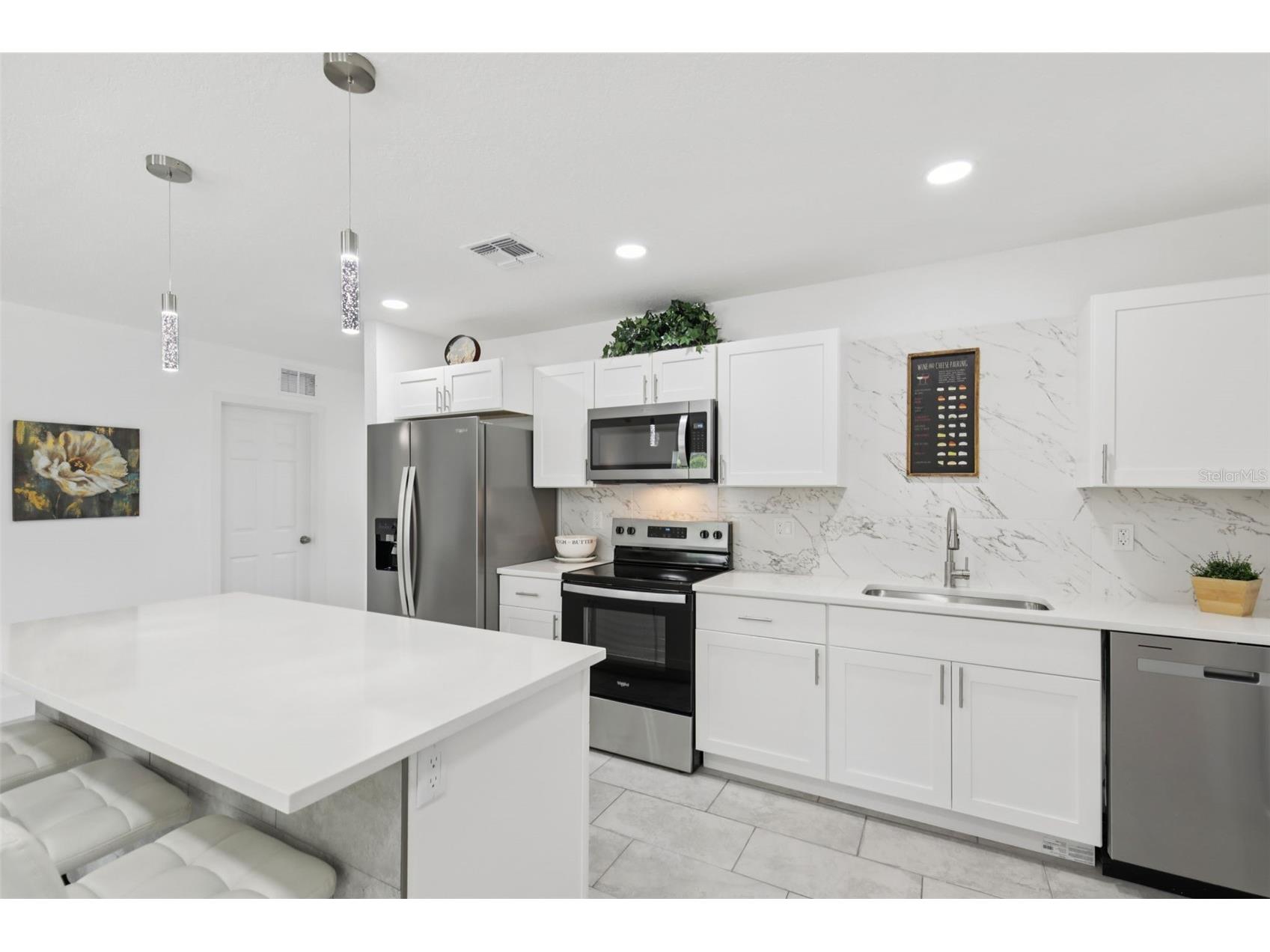 3530 Goodrich Avenue Sarasota FL 34234 A4695567 image15