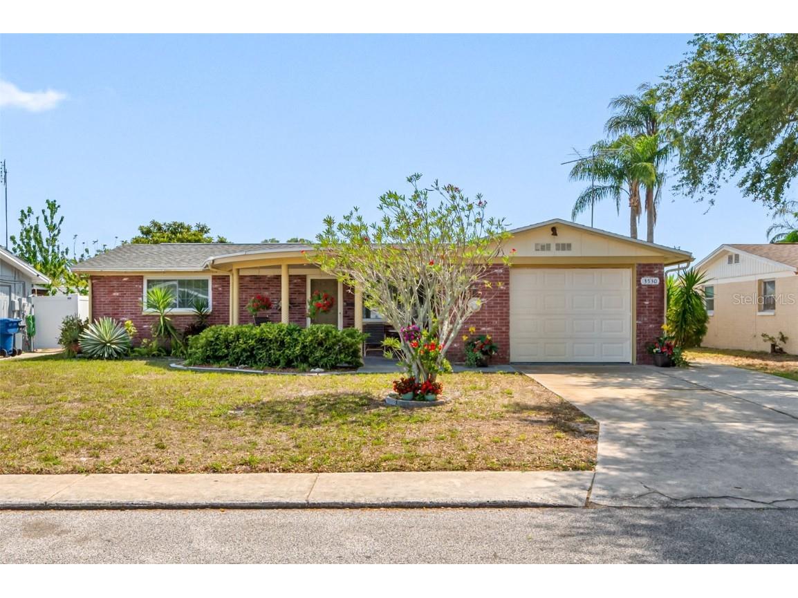 3530 Hoover Drive Holiday FL 34691 T3437438 image1