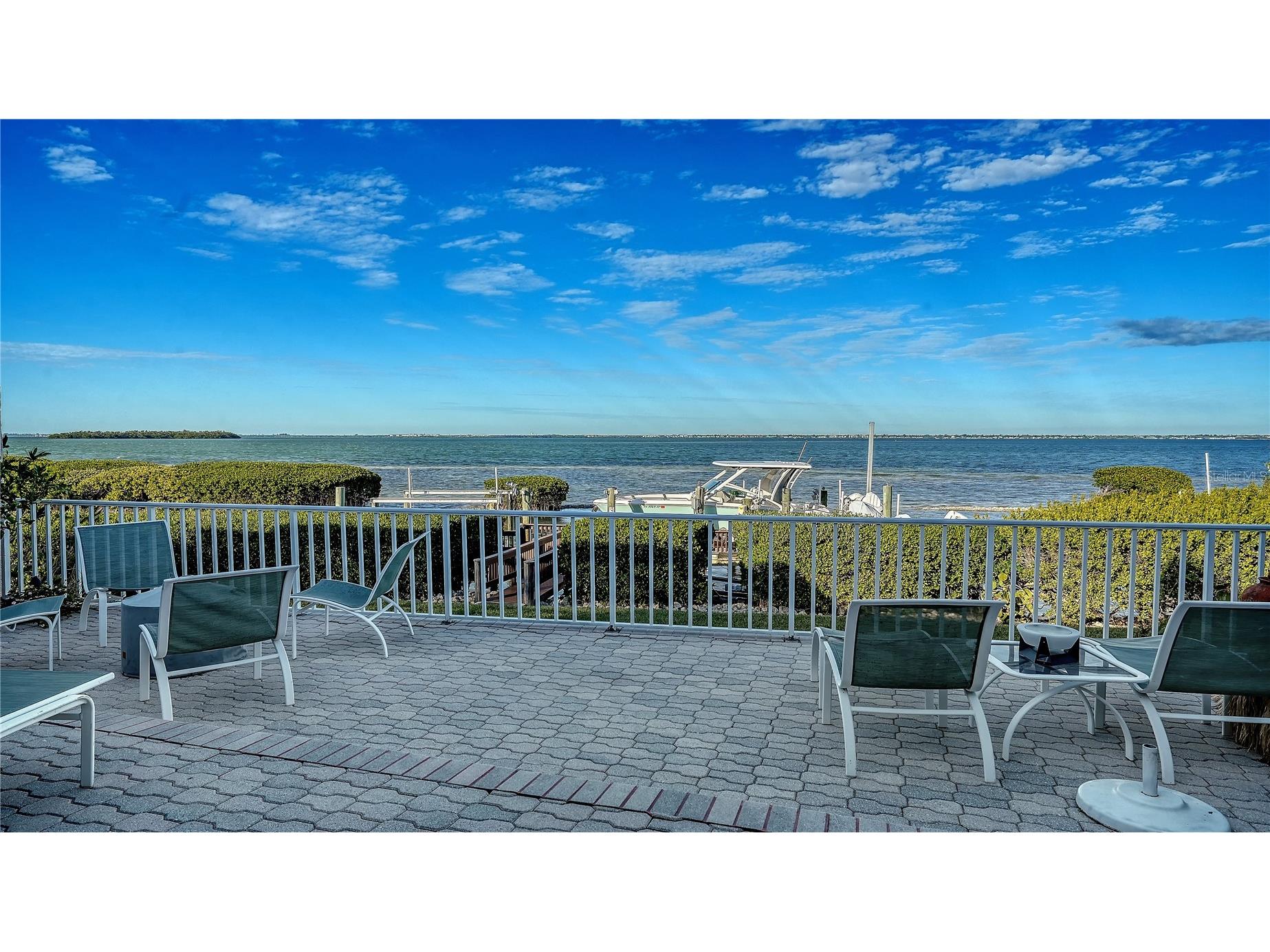 3530 Mistletoe Lane Longboat Key FL 34228 A4680887 image1