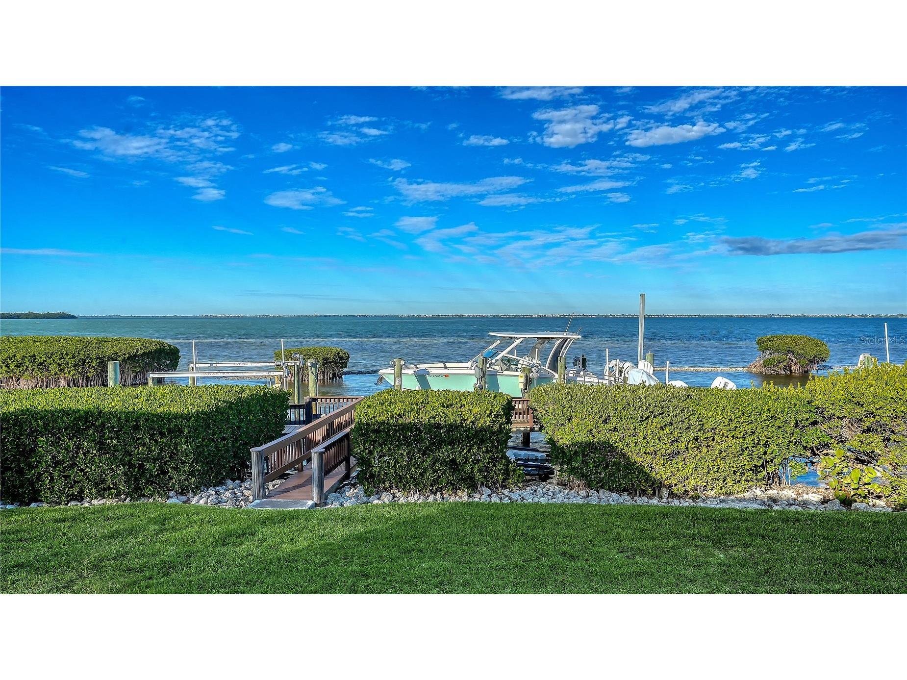 3530 Mistletoe Lane Longboat Key FL 34228 A4680887 image11