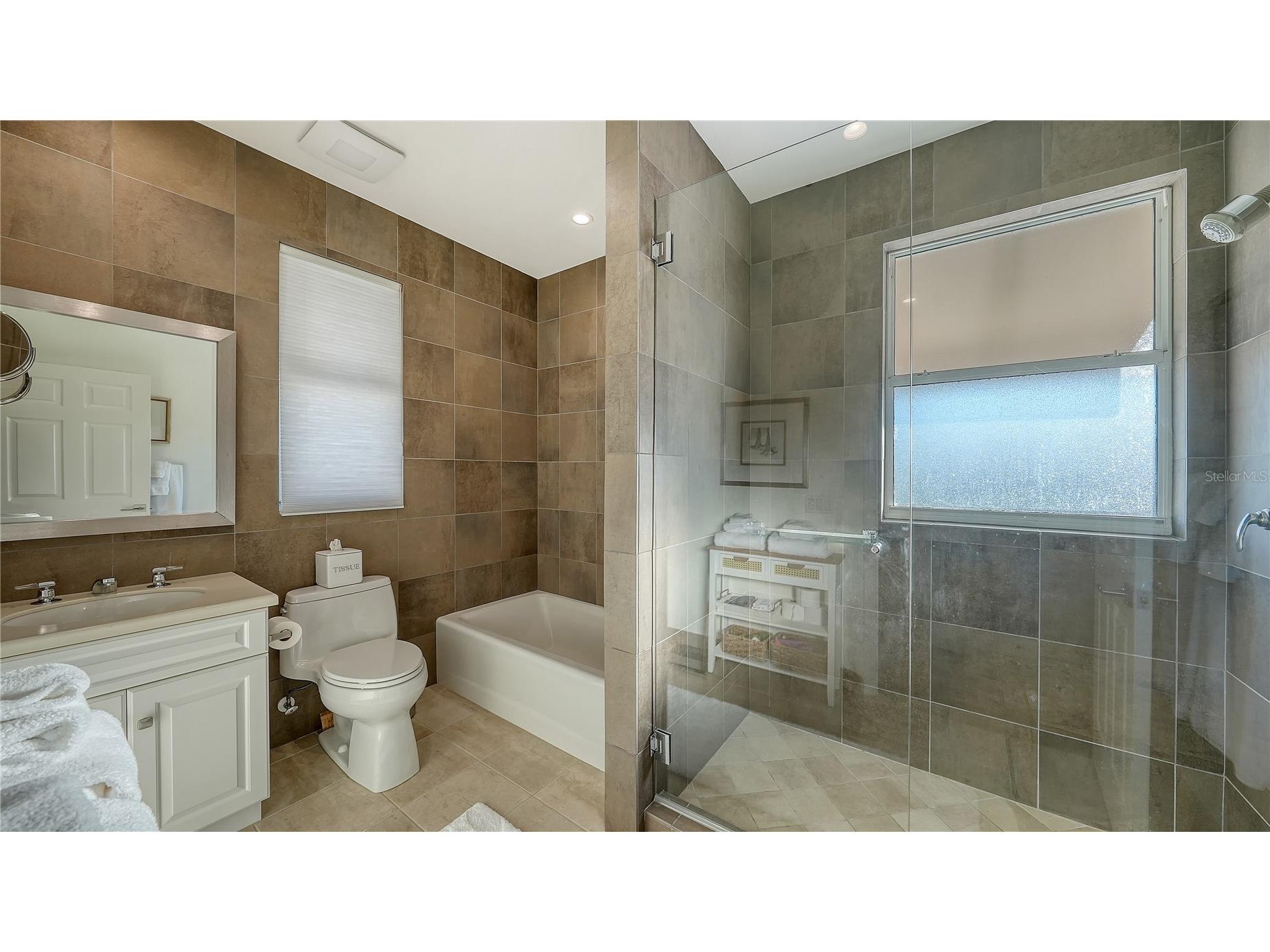 3530 Mistletoe Lane Longboat Key FL 34228 A4680887 image34