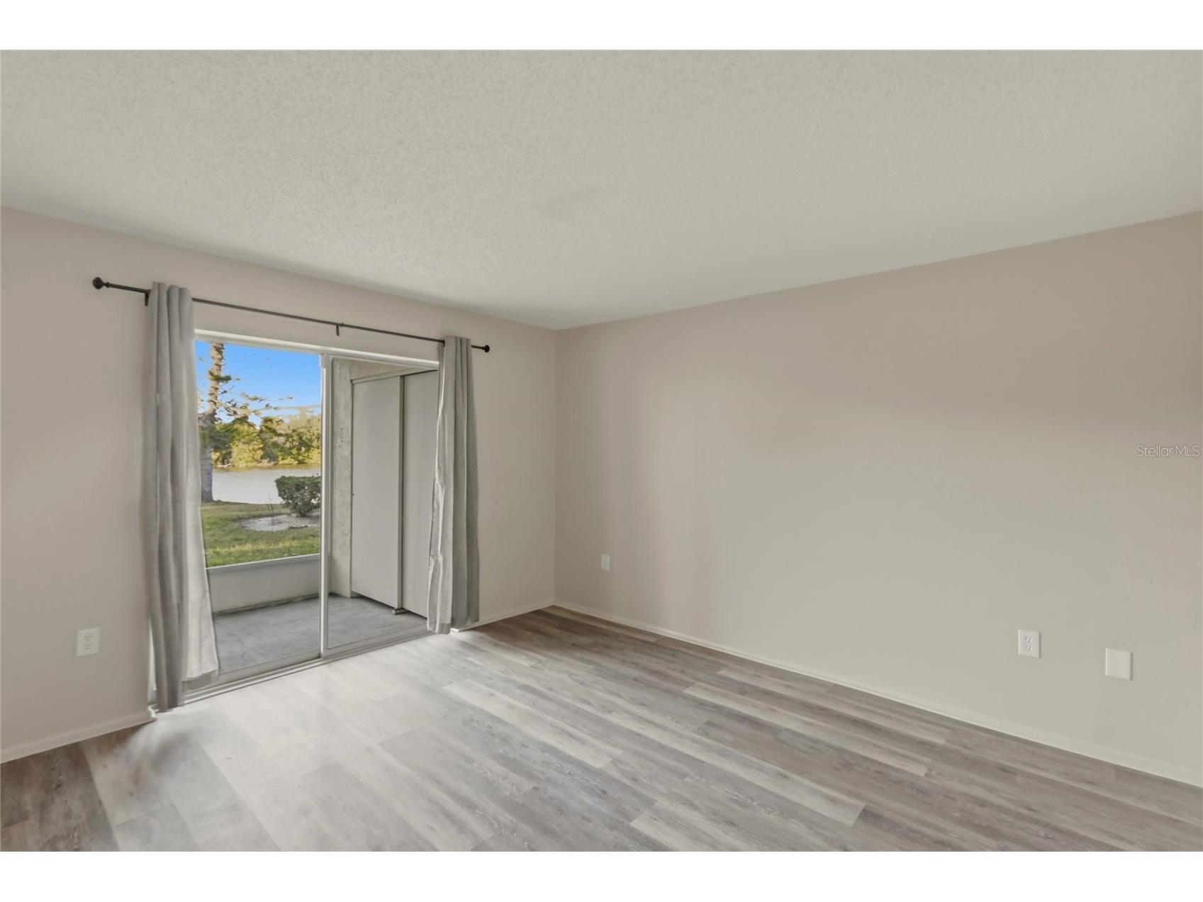 3531 Lake Bayshore Drive #J106 Bradenton FL 34205 A4672127 image18