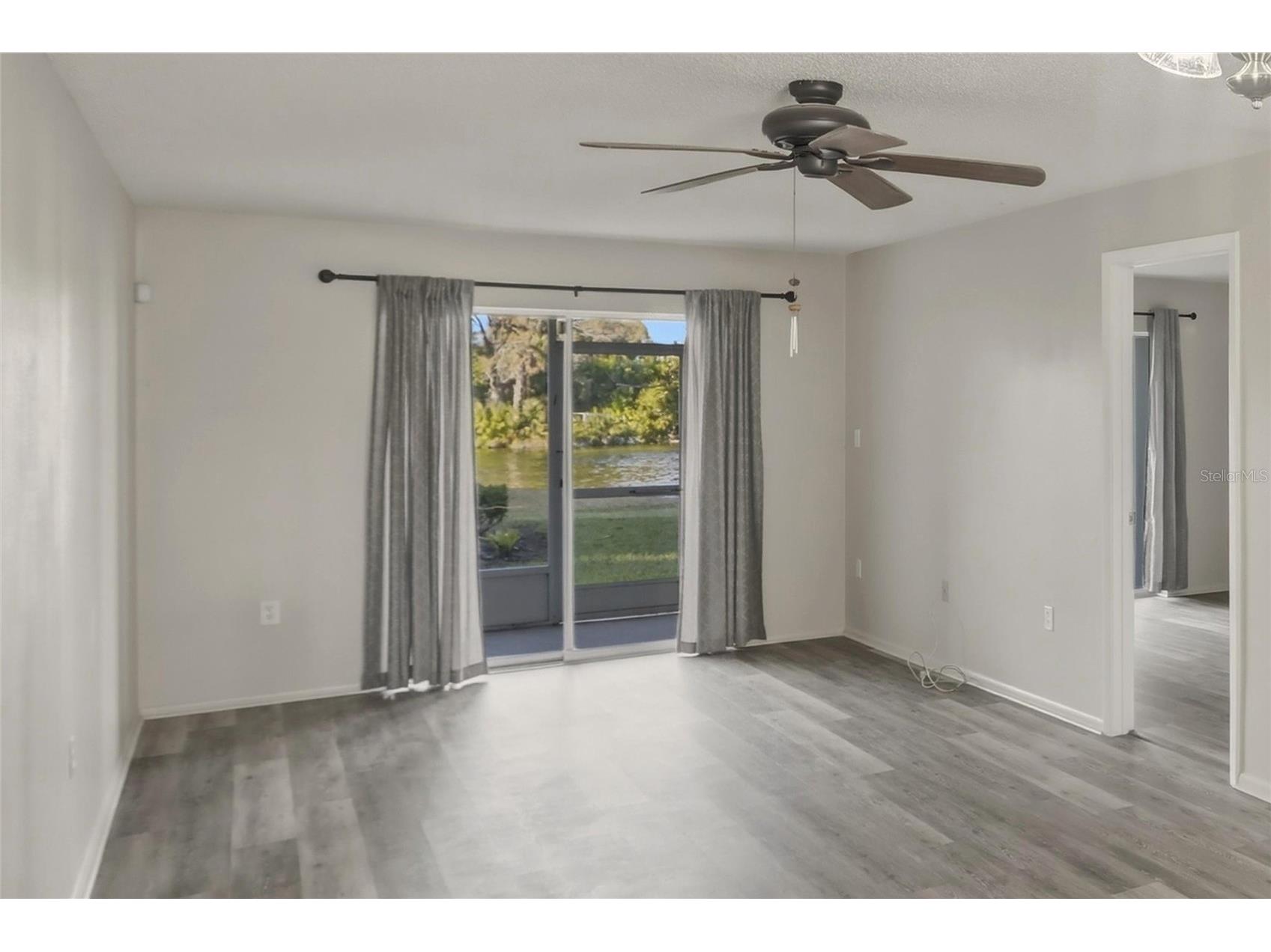 3531 Lake Bayshore Drive #J106 Bradenton FL 34205 A4672127 image9