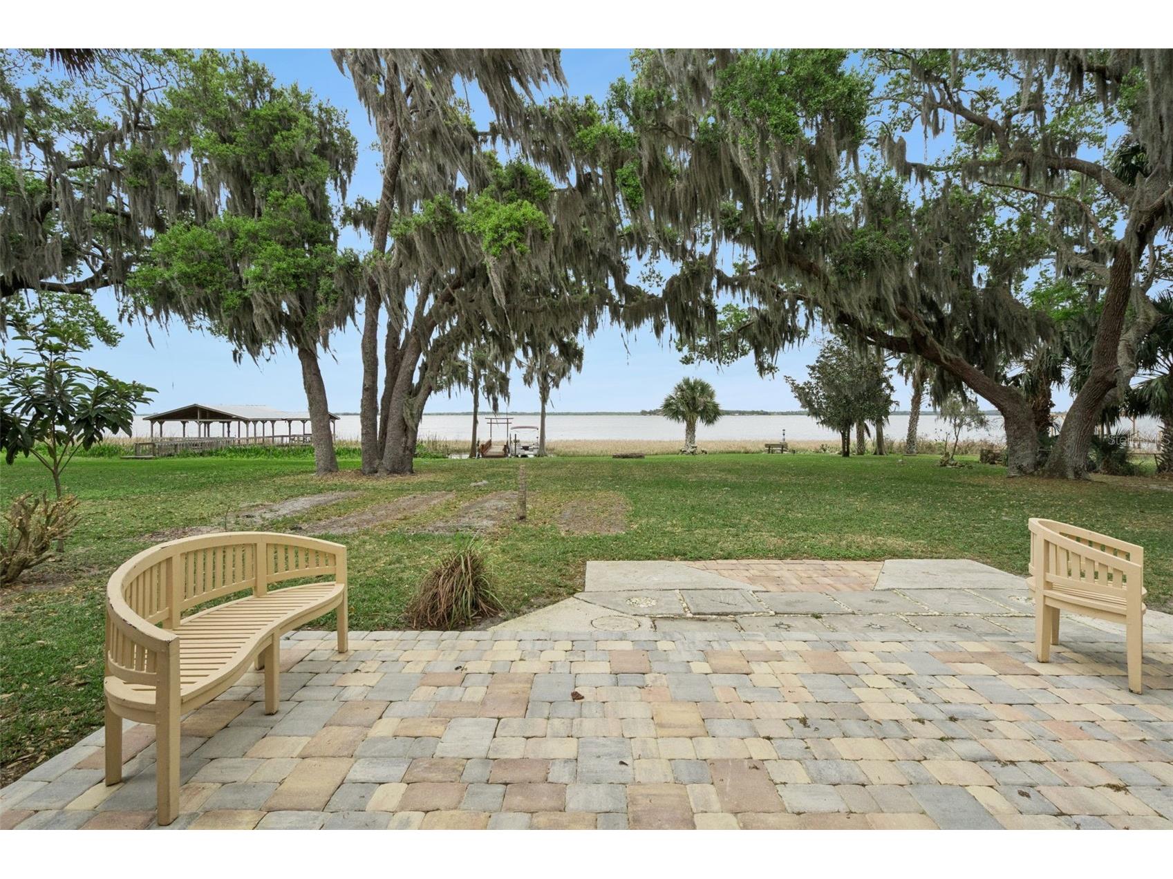 35312 W Griffin Drive Fruitland Park FL 34731 - LAKE GRIFFIN O6391104 image38