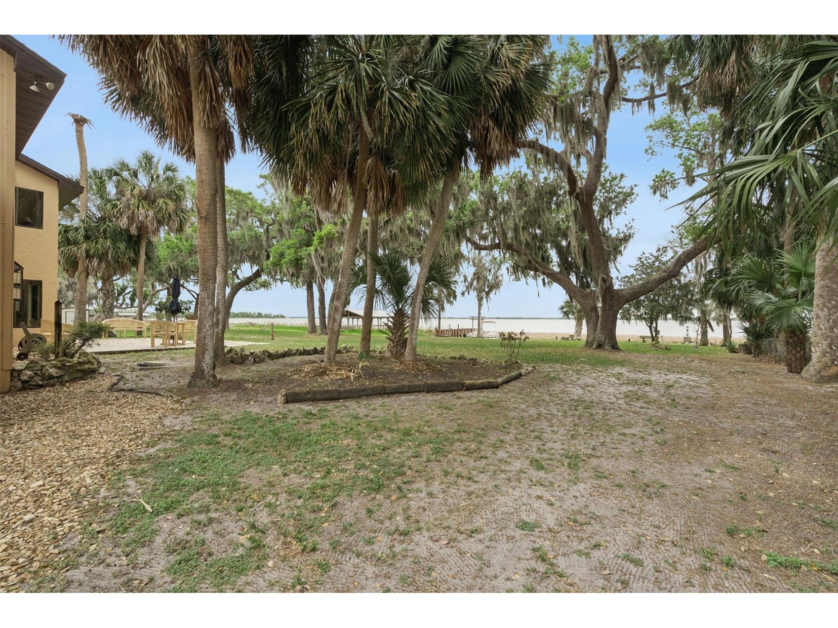 35312 W Griffin Drive Fruitland Park FL 34731 - LAKE GRIFFIN O6391104 image40