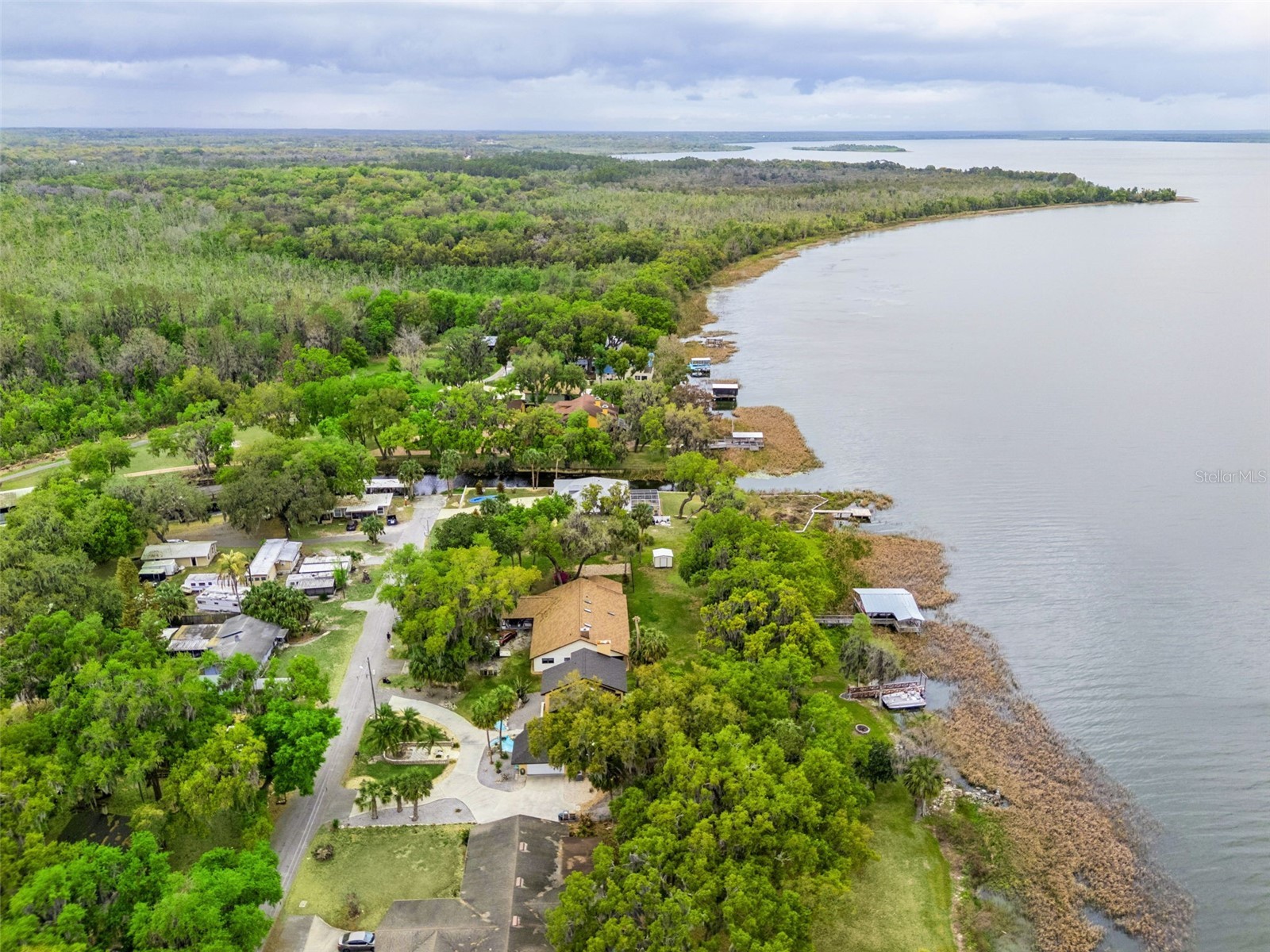 35312 W Griffin Drive Fruitland Park FL 34731 - LAKE GRIFFIN O6391104 image49
