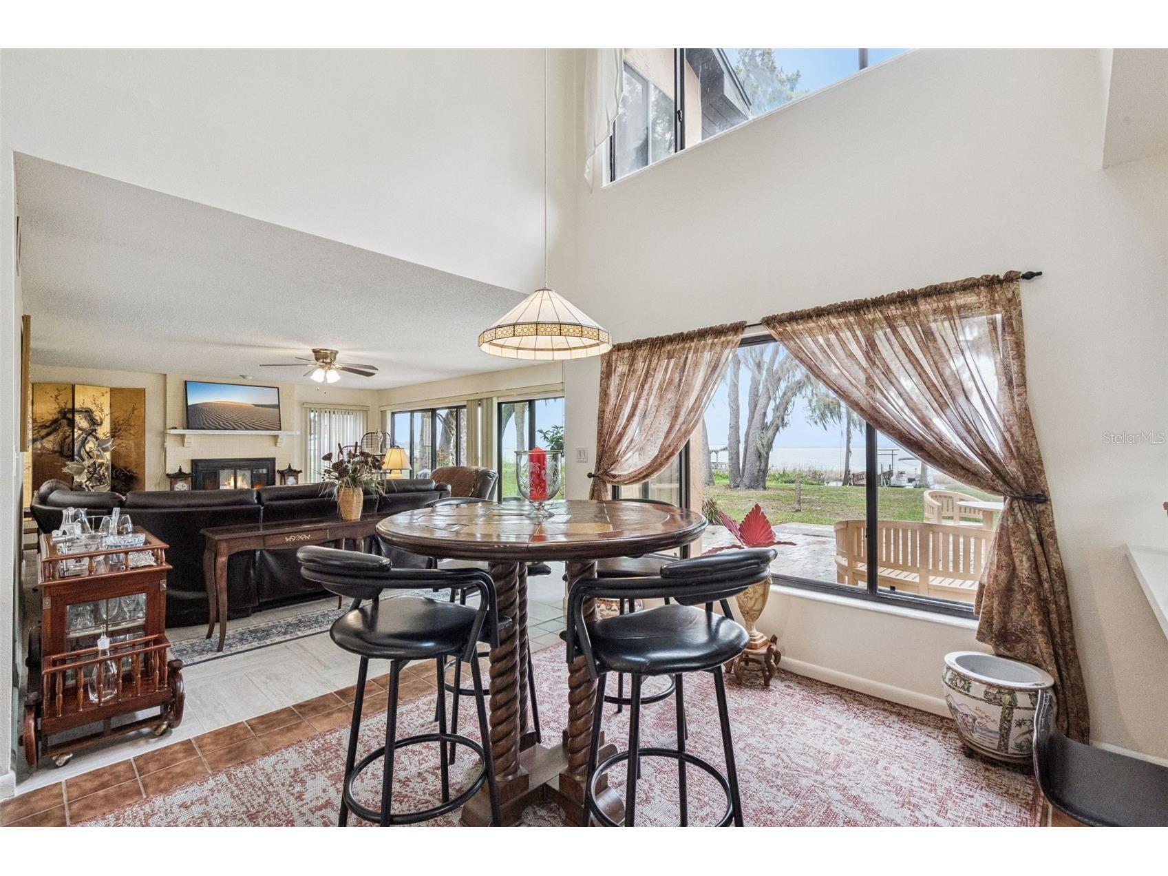 35312 W Griffin Drive Fruitland Park FL 34731 - LAKE GRIFFIN O6391104 image5