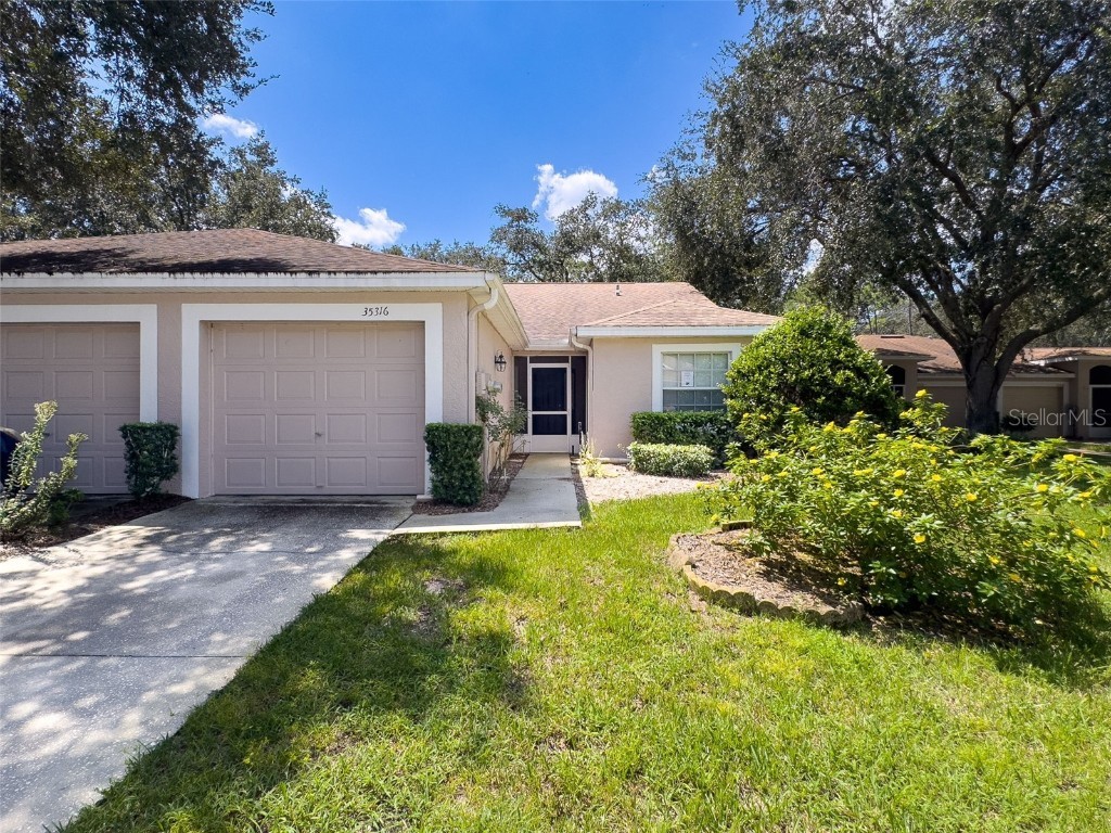 35316 Whispering Pines Drive Zephyrhills FL 33541 W7868533 image1