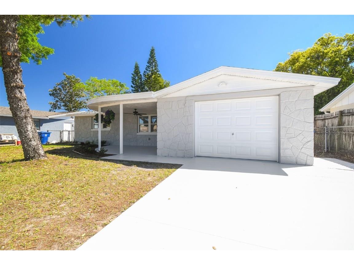 3532 Bigelow Drive Holiday FL 34691 W7862816 image1
