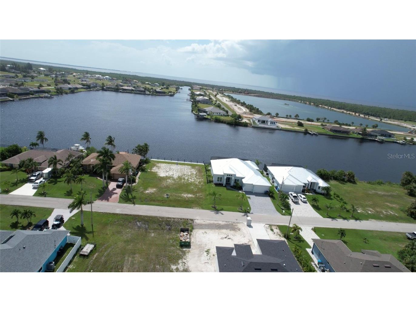 3532 NW 42nd Avenue Cape Coral FL 33993 - MEADOWVIEW LAKE C7496915 image1