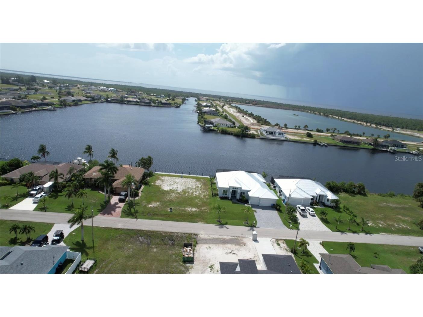 3532 NW 42nd Avenue Cape Coral FL 33993 - MEADOWVIEW LAKE C7496915 image2