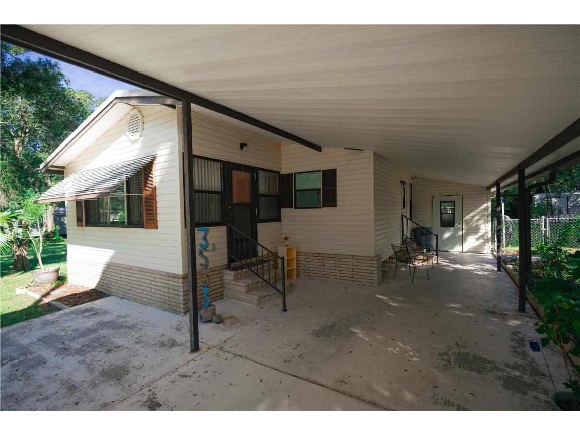 3533 Sutton Hills Drive N Lakeland FL 33810 L4956173 image2