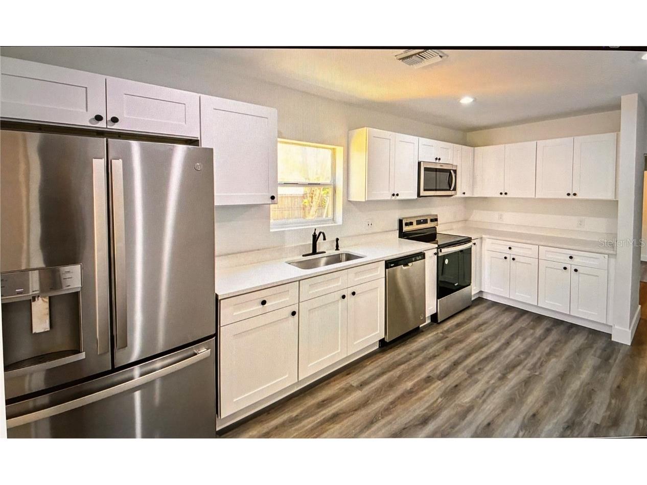 3534 6th Avenue S Saint Petersburg FL 33711 TB8433854 image3