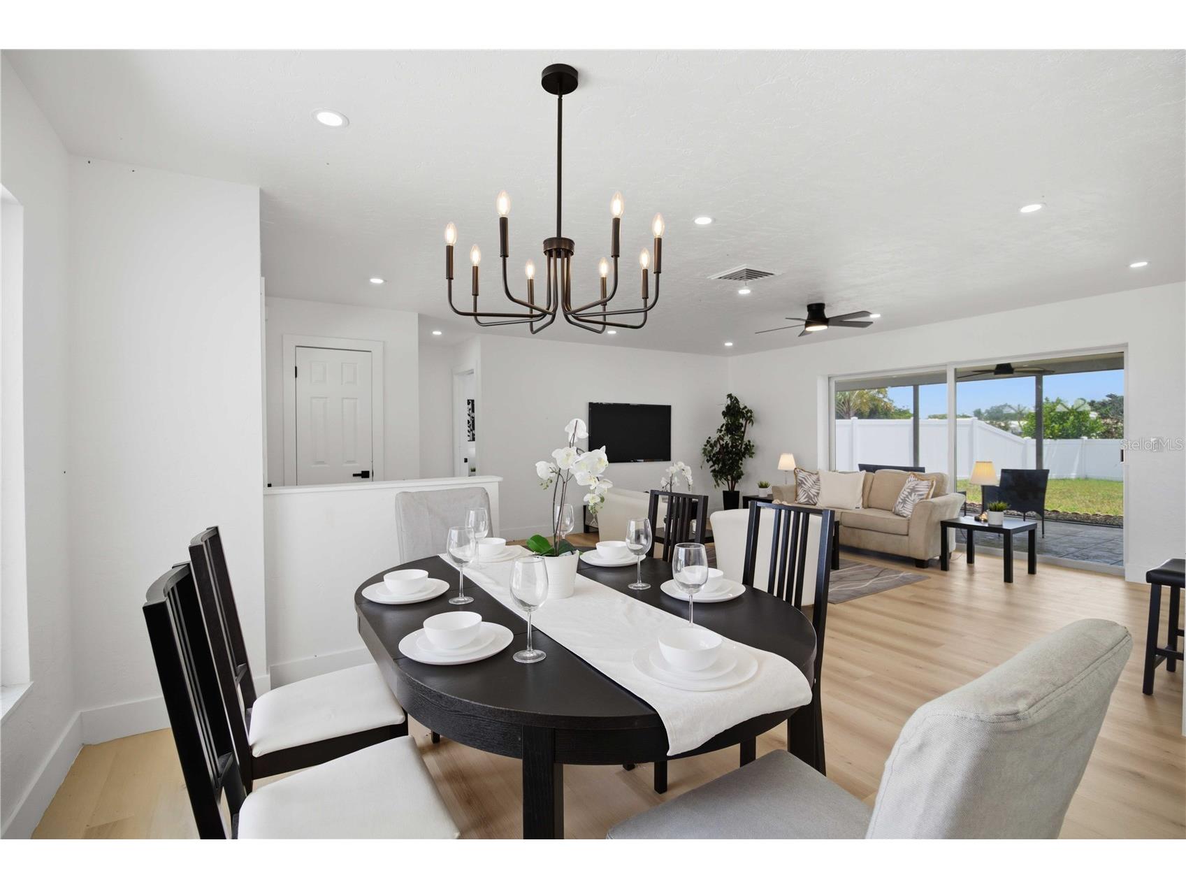 3535 Village Green Drive Sarasota FL 34239 A4694600 image15