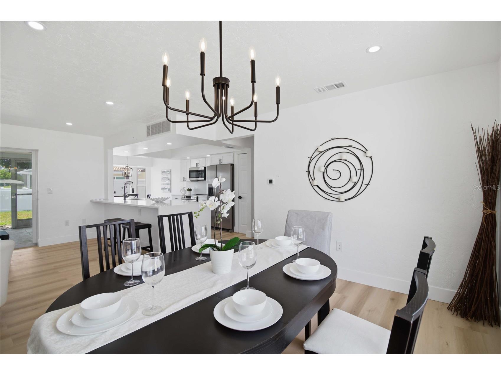 3535 Village Green Drive Sarasota FL 34239 A4694600 image16