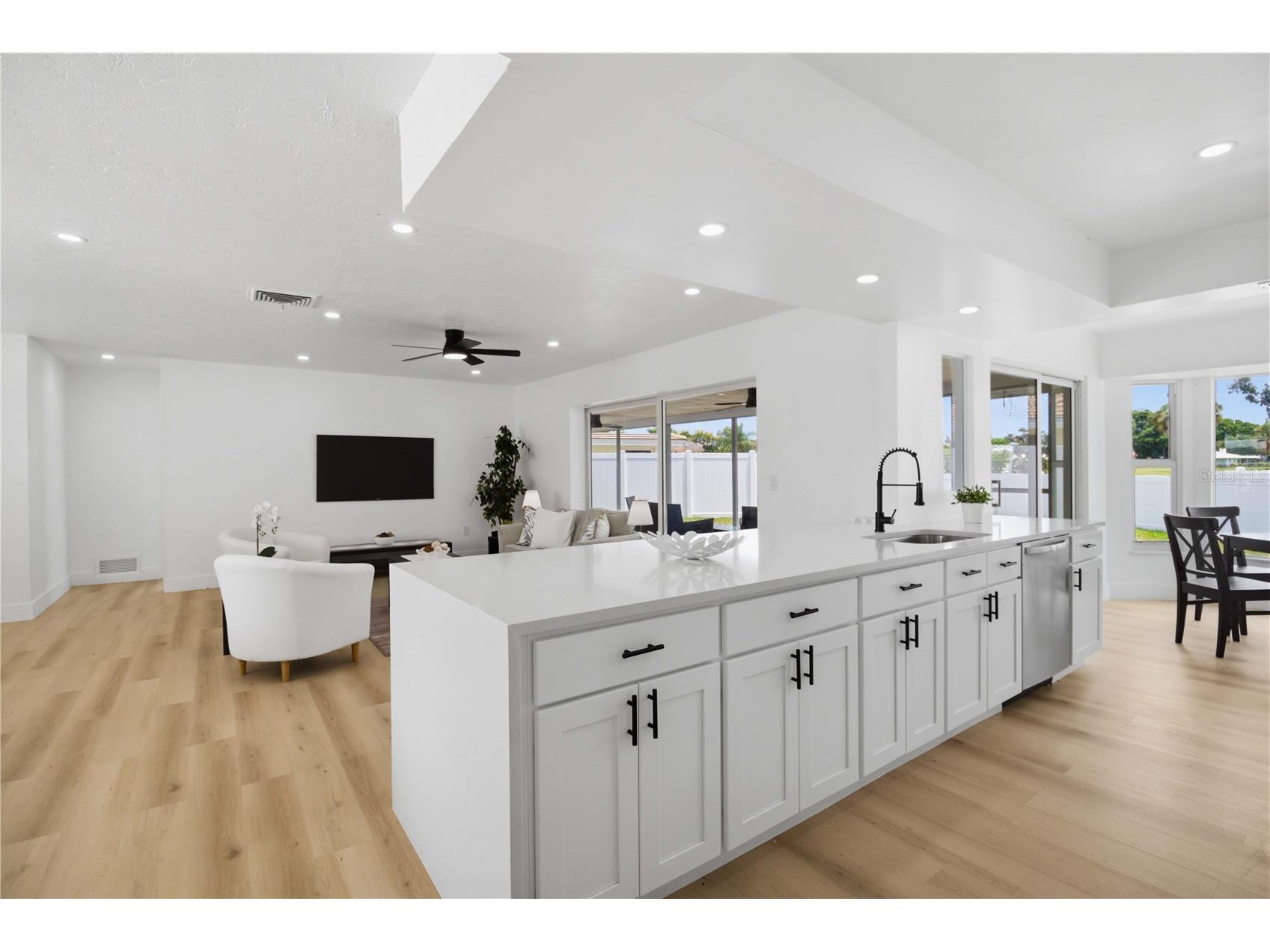 3535 Village Green Drive Sarasota FL 34239 A4694600 image17