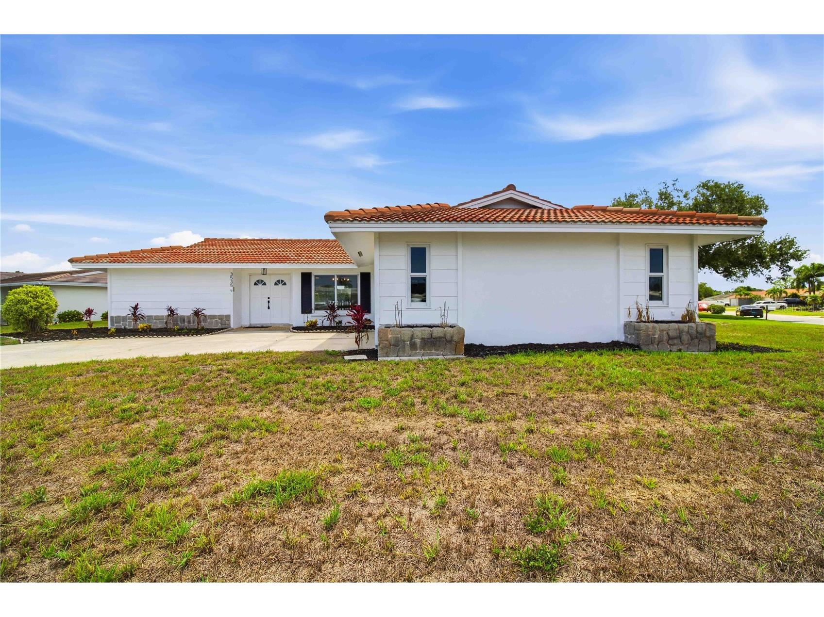 3535 Village Green Drive Sarasota FL 34239 A4694600 image2