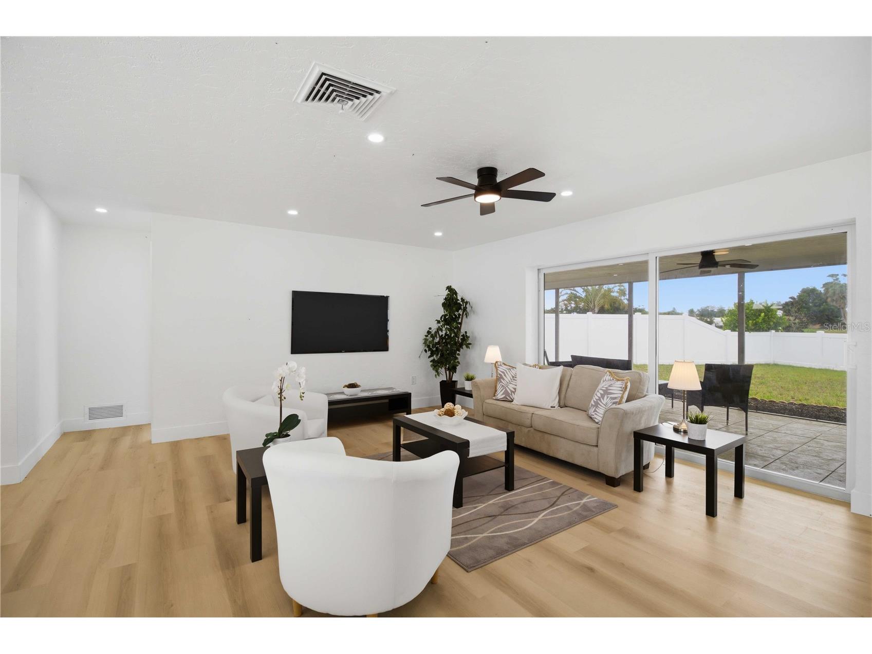 3535 Village Green Drive Sarasota FL 34239 A4694600 image8