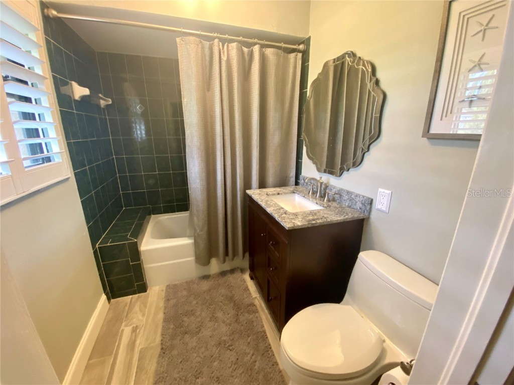 3535 W Forest Lake Drive Sarasota FL 34232 A4595528 image20