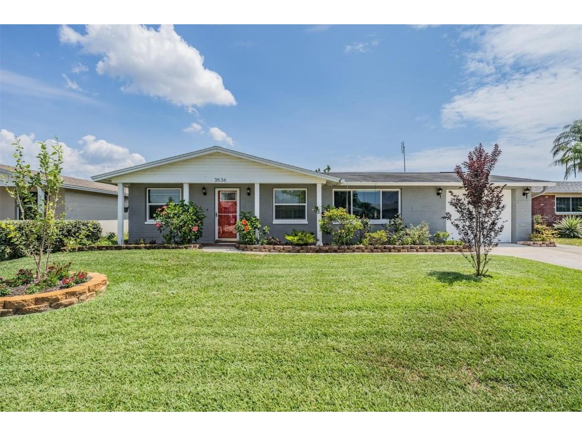 3536 Hoover Drive Holiday FL 34691 W7855149 image1