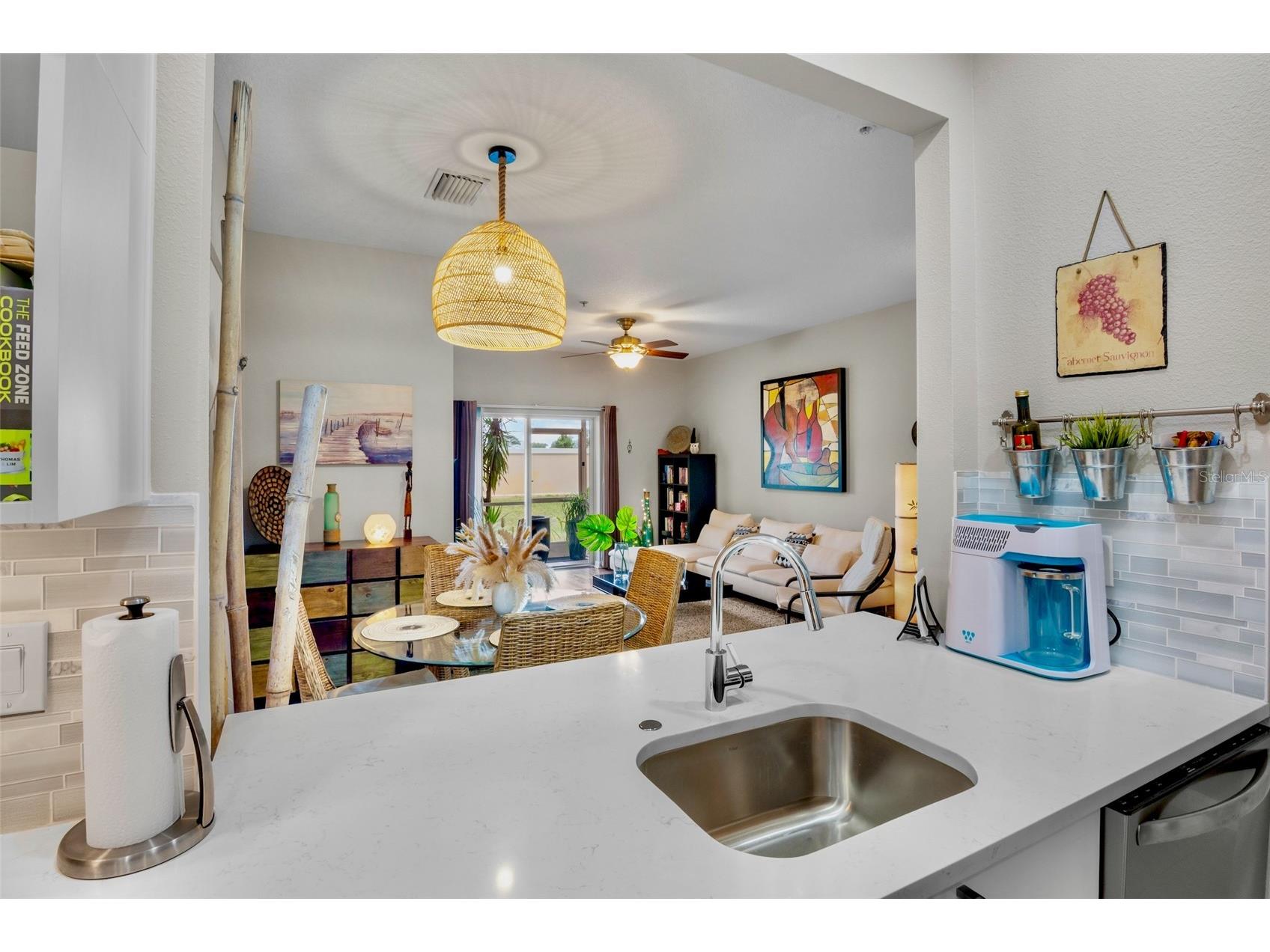 3537 Parkridge Circle #15-106 Sarasota FL 34243 A4671680 image11