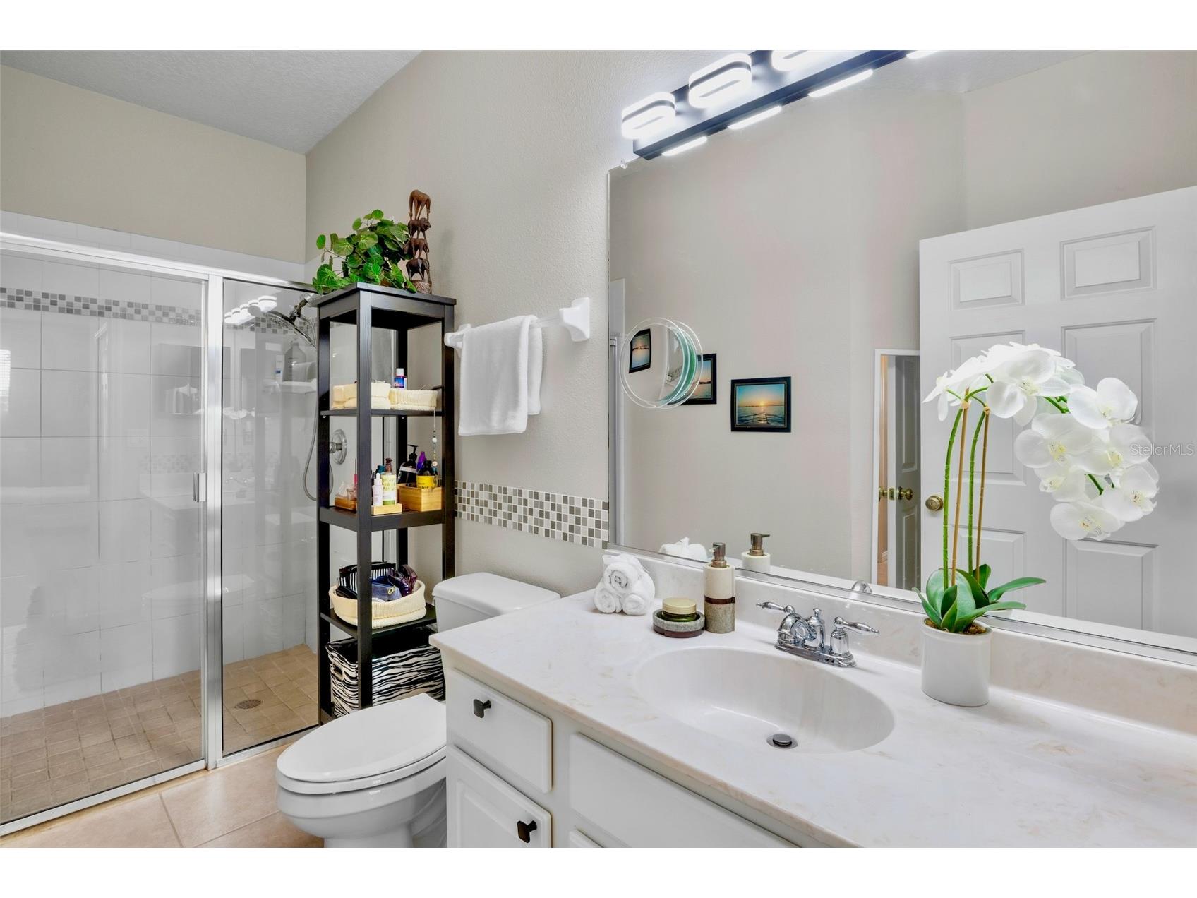 3537 Parkridge Circle #15-106 Sarasota FL 34243 A4671680 image15