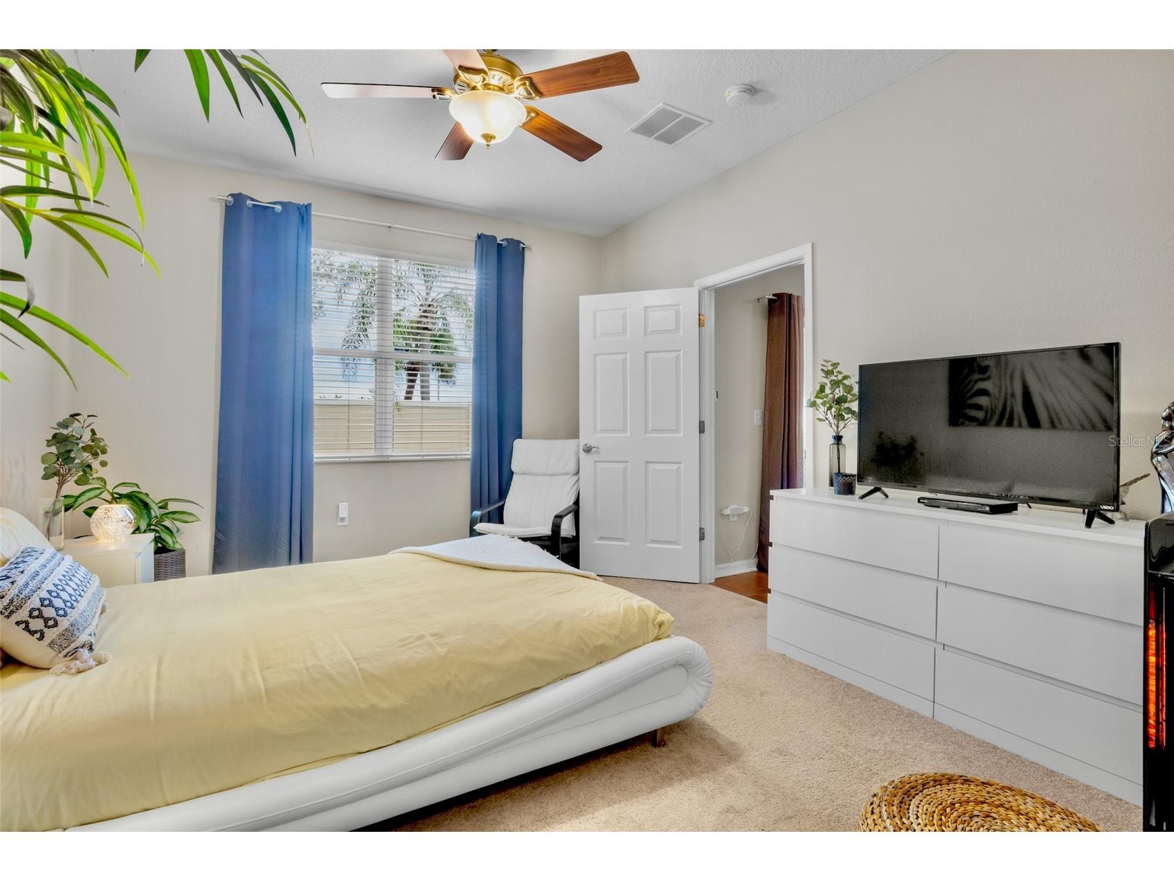 3537 Parkridge Circle #15-106 Sarasota FL 34243 A4671680 image16