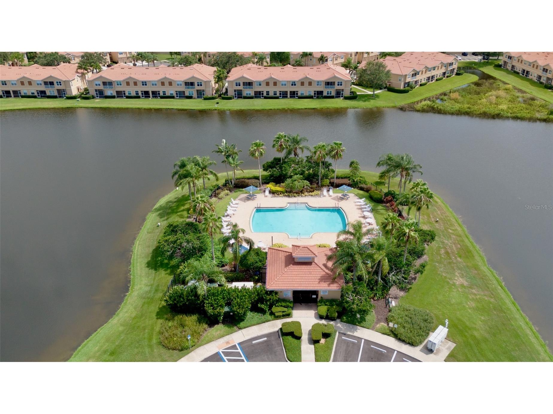 3537 Parkridge Circle #15-106 Sarasota FL 34243 A4671680 image29