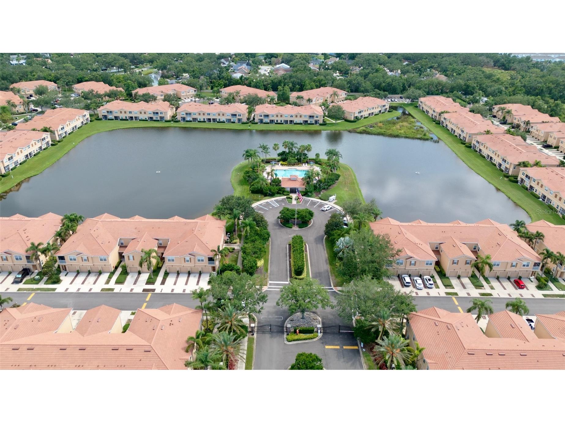 3537 Parkridge Circle #15-106 Sarasota FL 34243 A4671680 image32