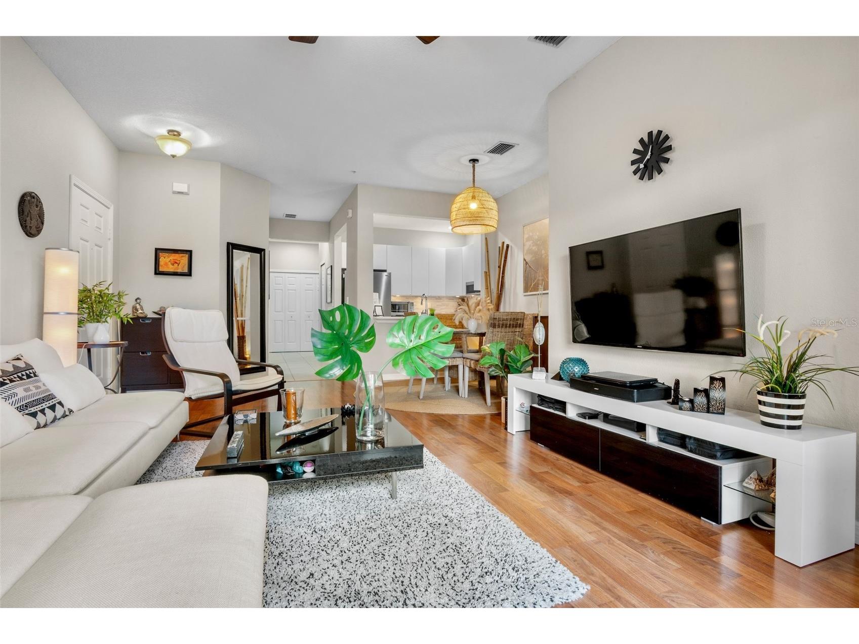 3537 Parkridge Circle #15-106 Sarasota FL 34243 A4671680 image6