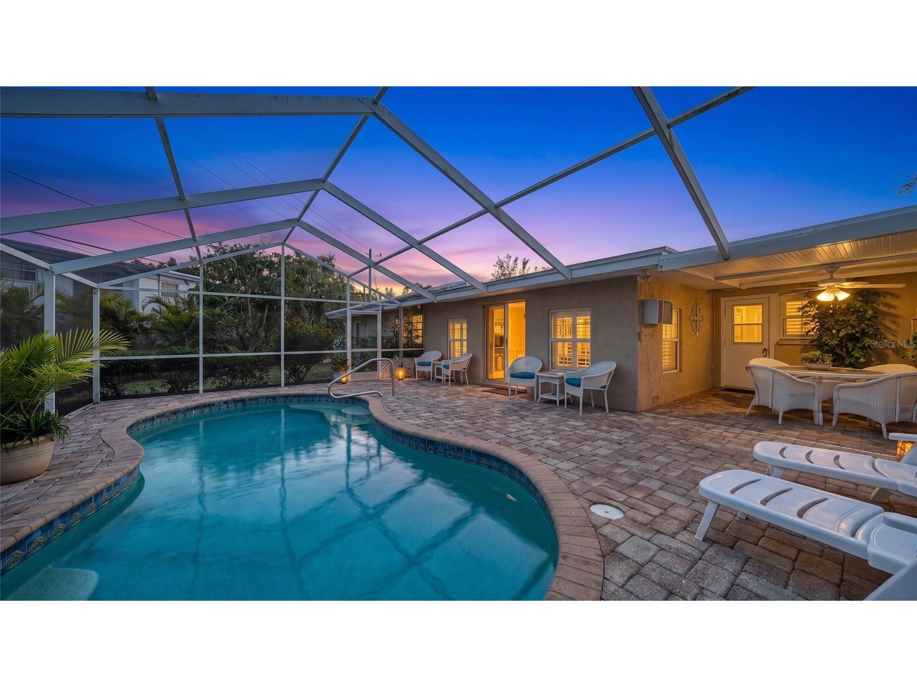 3537 S School Avenue Sarasota FL 34239 A4691686 image2