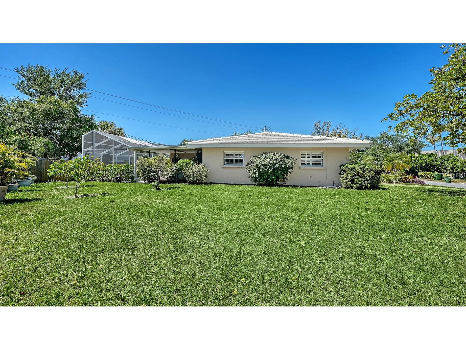 3537 S School Avenue Sarasota FL 34239 A4691686 image59