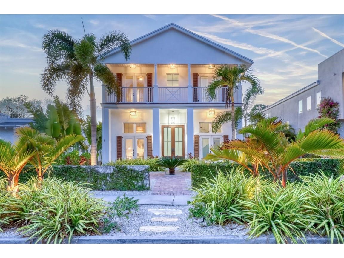 3538 Almeria Avenue Sarasota FL 34239 A4557429 image1