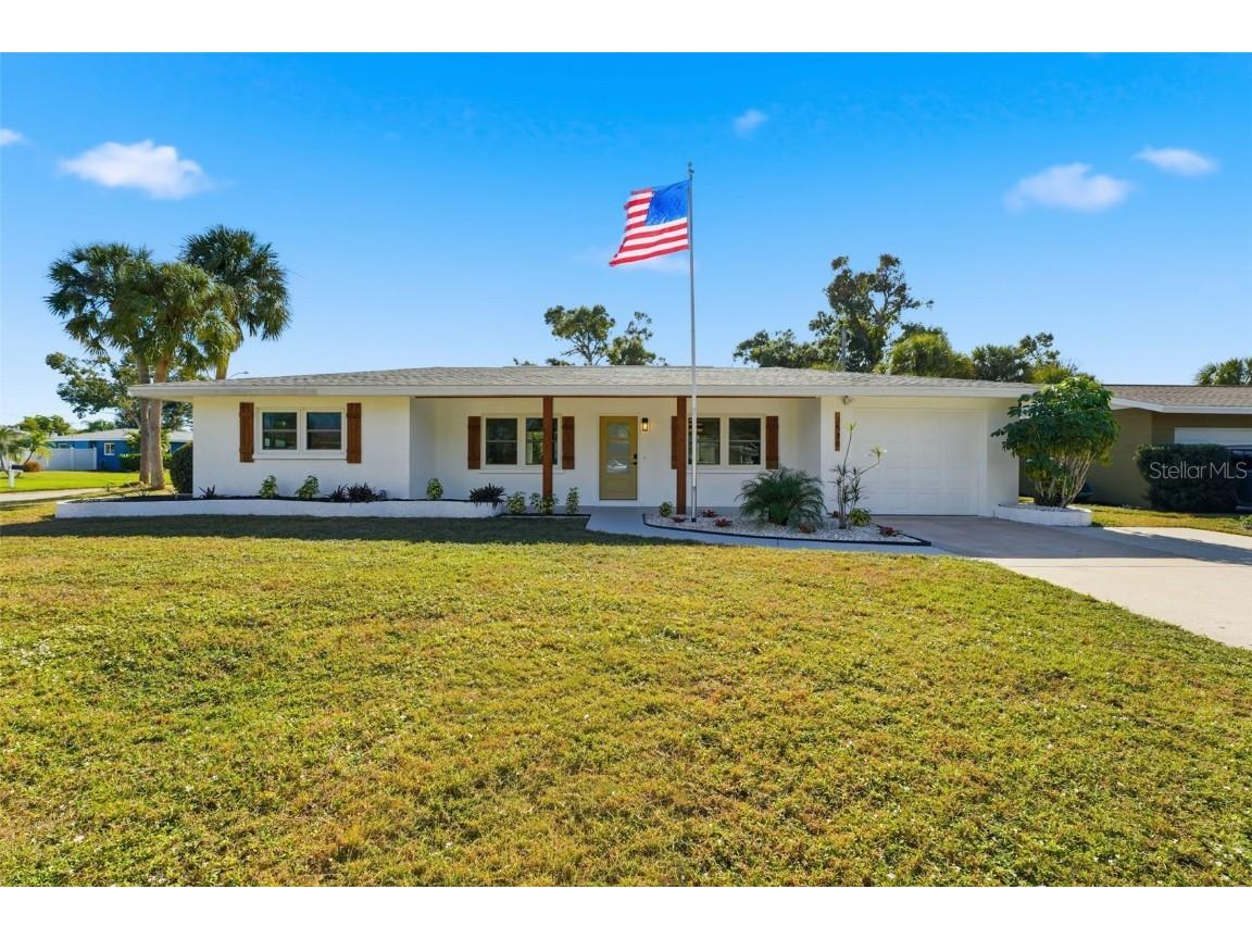 3538 Fairview Drive Sarasota FL 34239 TB8454158 image1