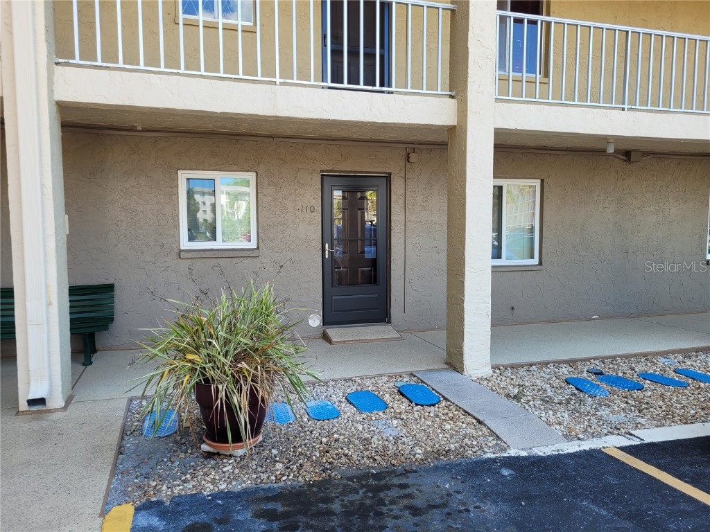 3539 Lake Bayshore Drive #110 Bradenton FL 34205 A4570923 image1