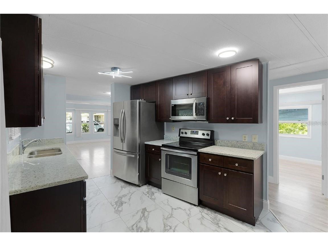 354 Ivanhoe Circle Lady Lake FL 32159 G5105361 image2