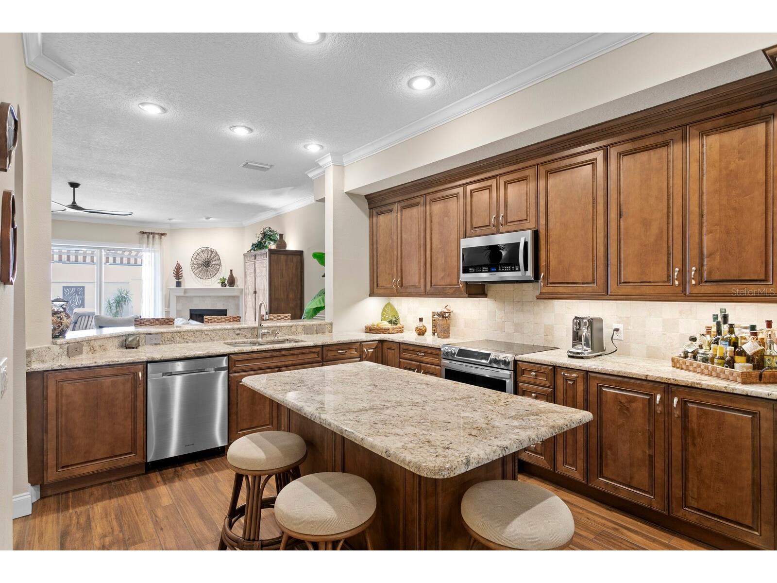 354 Larboard Way Clearwater Beach FL 33767 - MANDALAY CHANNEL TB8503358 image7