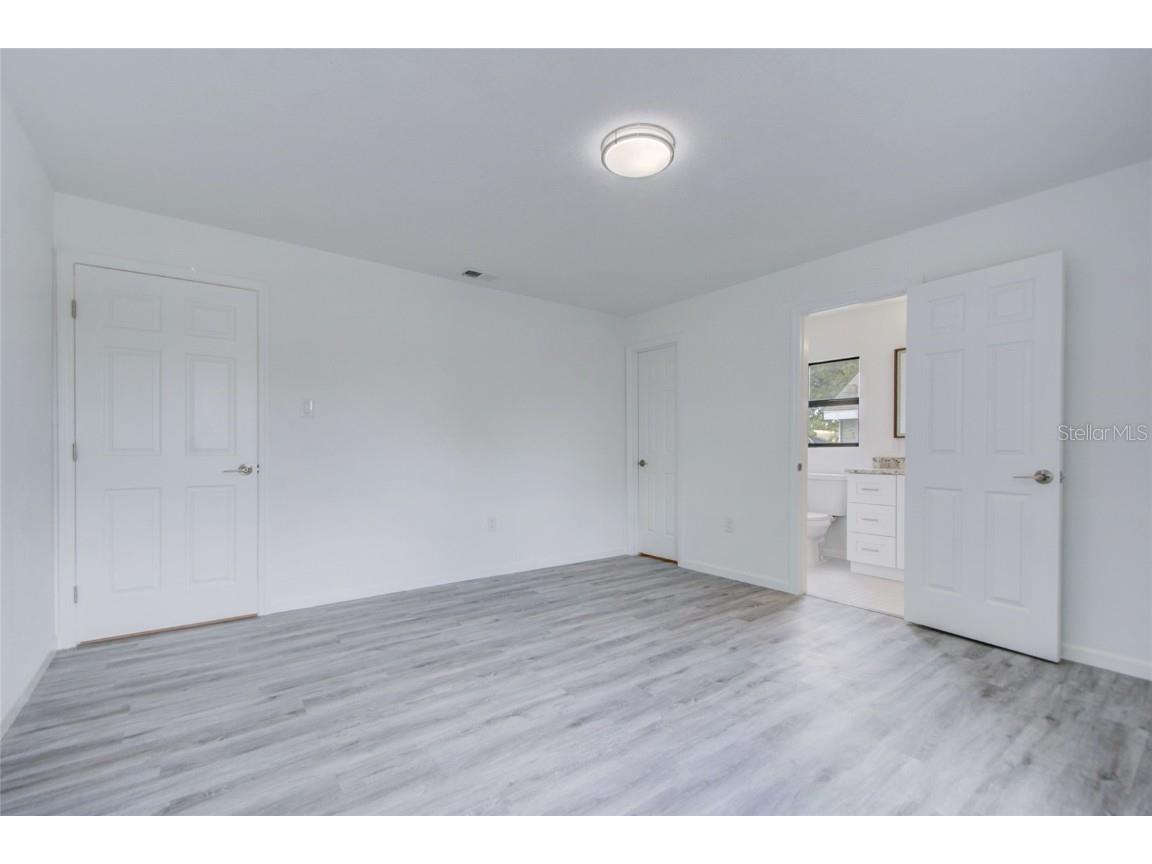 3540 65th Avenue Circle E Sarasota FL 34243 A4662787 image8