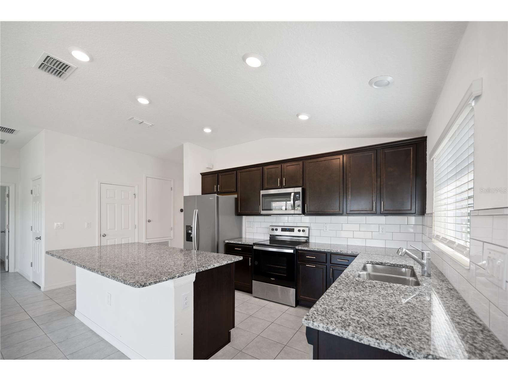 3540 74th Avenue Circle E Sarasota FL 34243 A4695900 image11