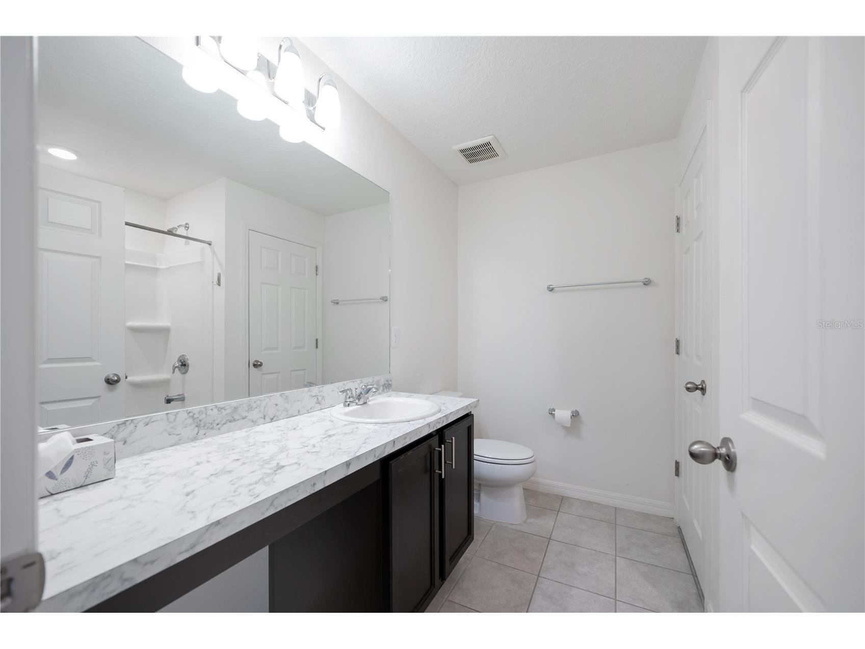 3540 74th Avenue Circle E Sarasota FL 34243 A4695900 image25