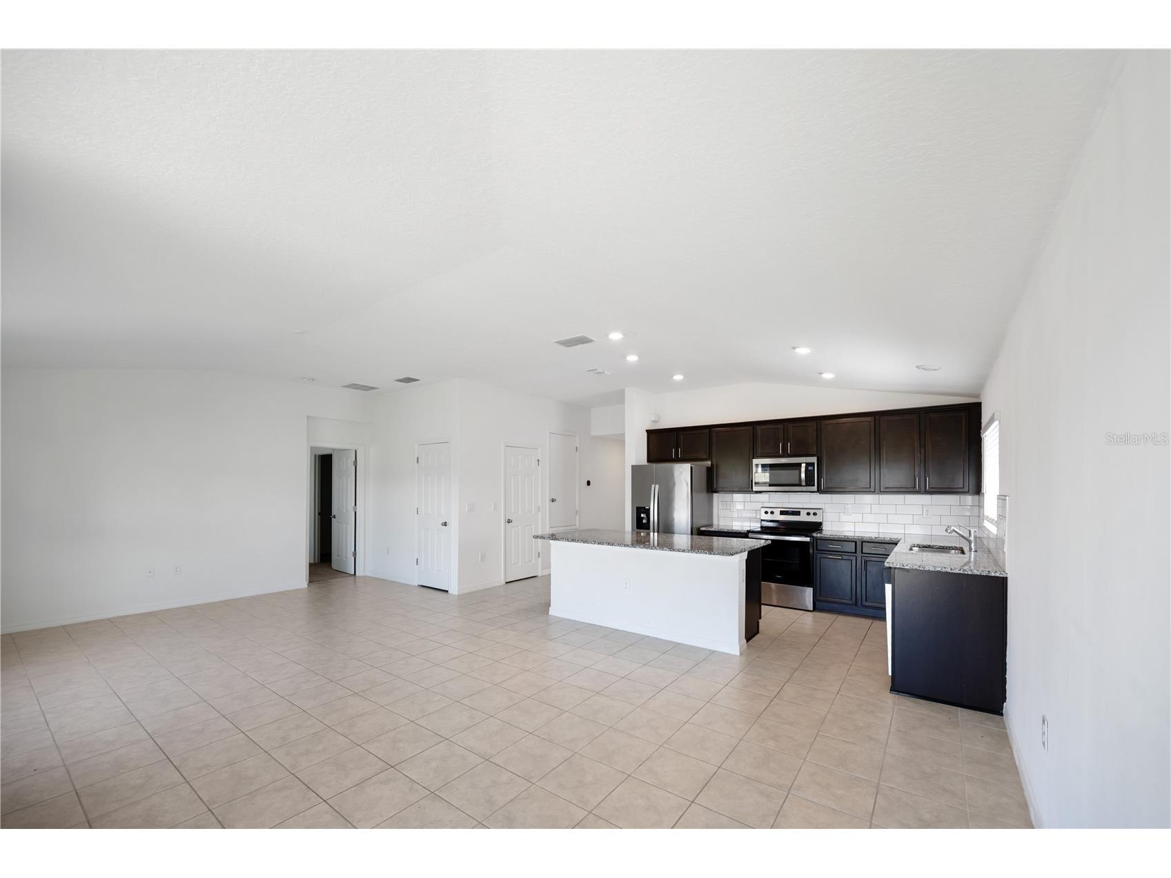 3540 74th Avenue Circle E Sarasota FL 34243 A4695900 image8
