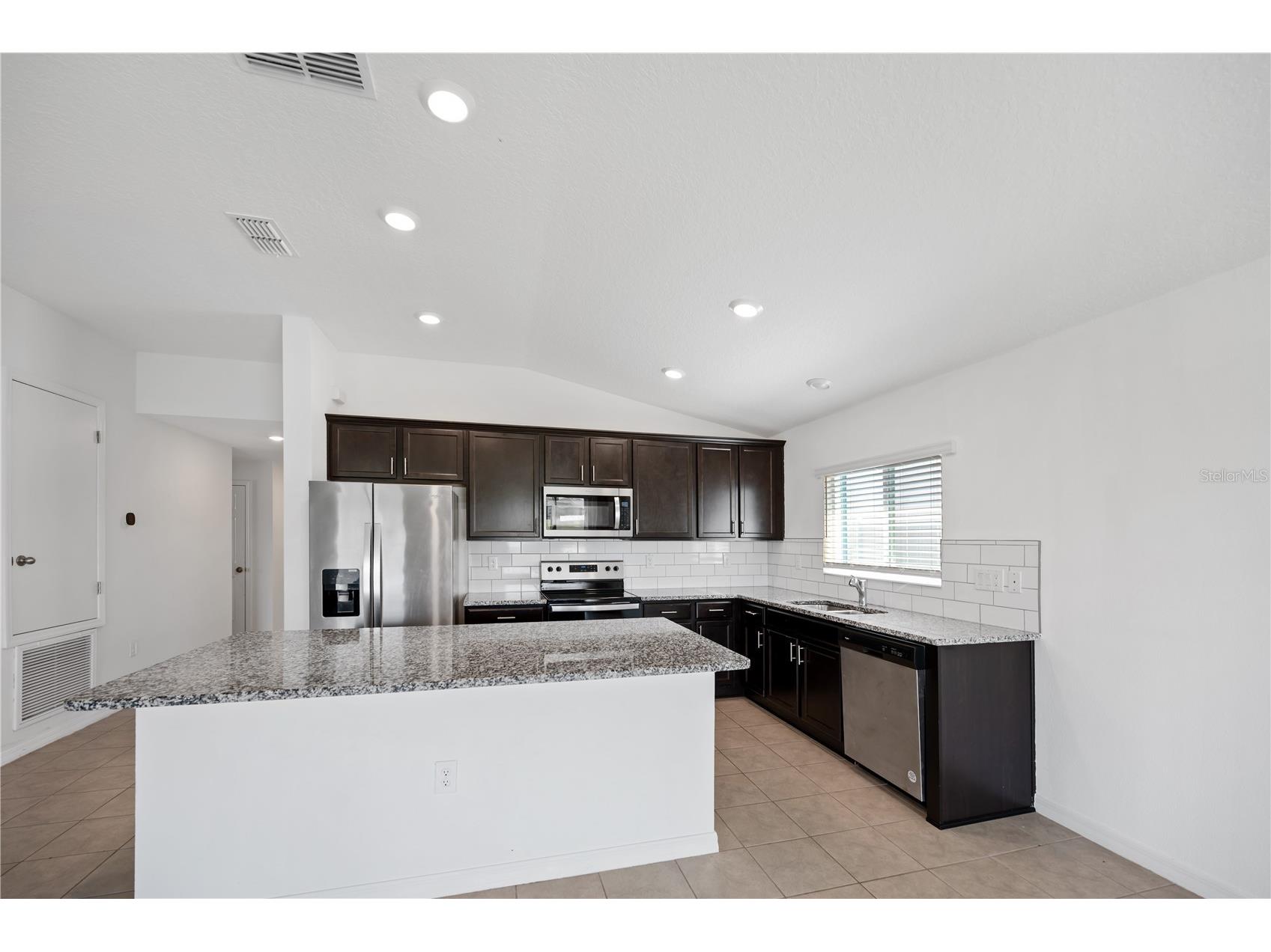 3540 74th Avenue Circle E Sarasota FL 34243 A4695900 image9