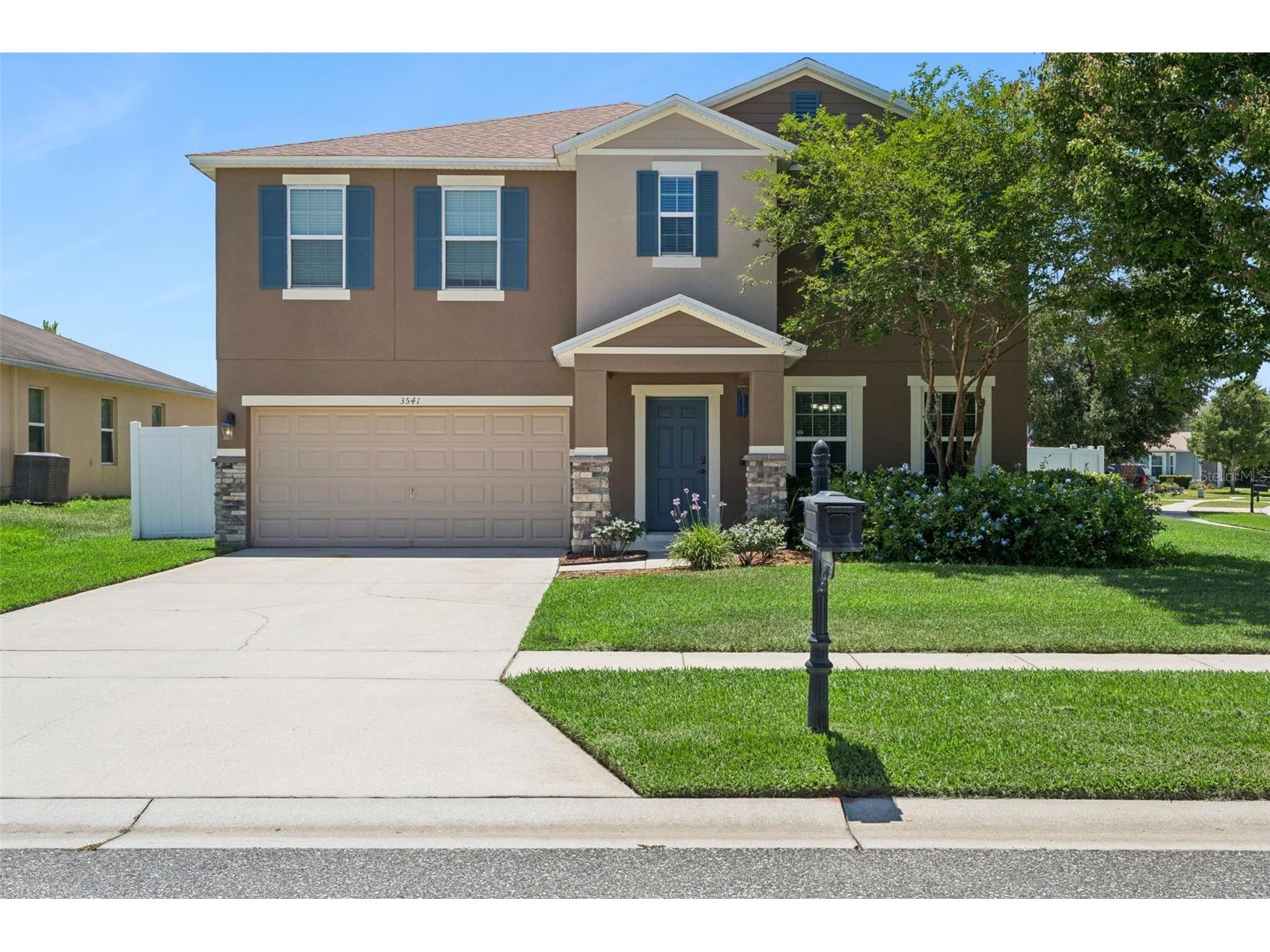 3541 Oak Cliff Boulevard Tavares FL 32778 G5112035 image1